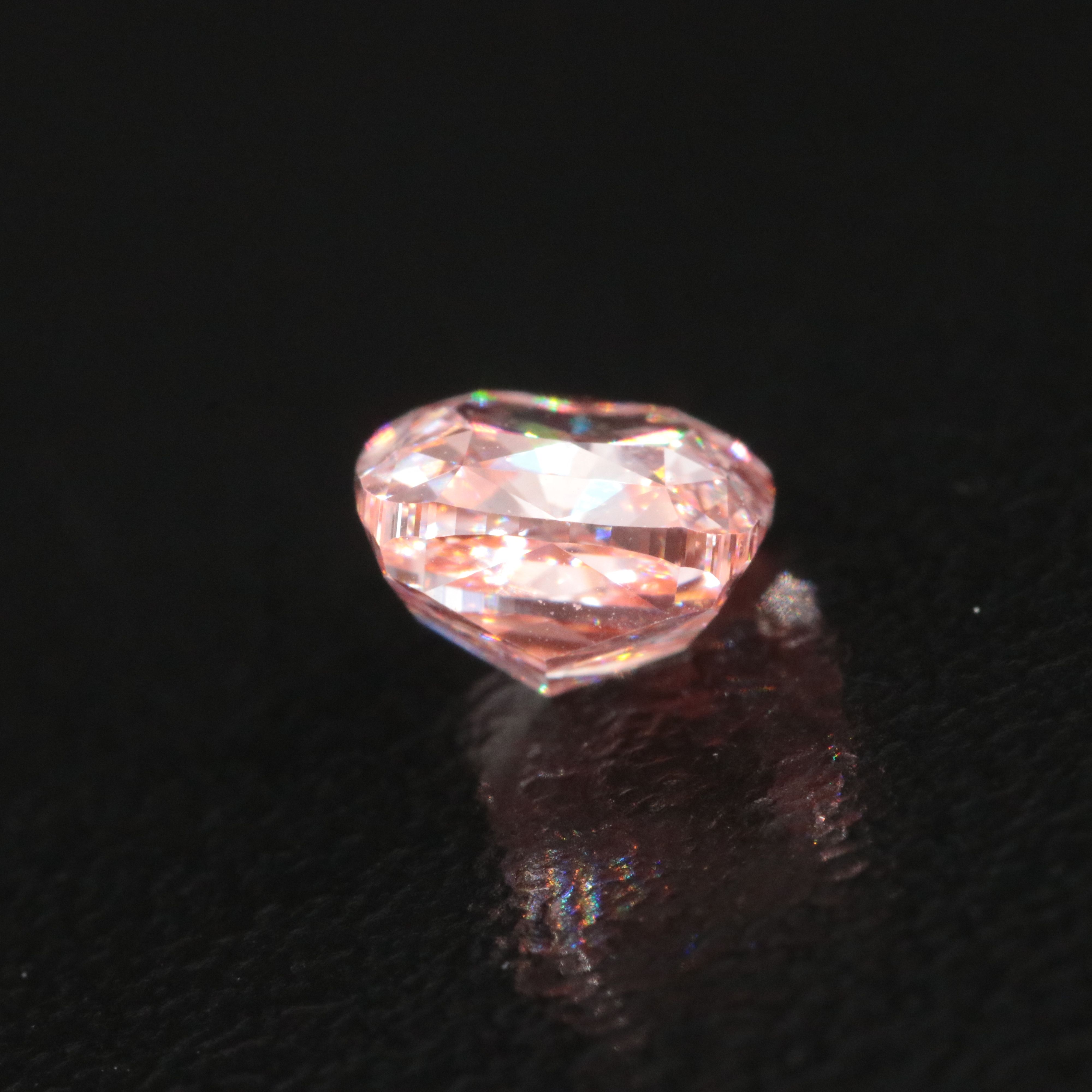 Loose 1.07 CT Lab Grown Fancy Vivid Pink Diamond with IGI Report
