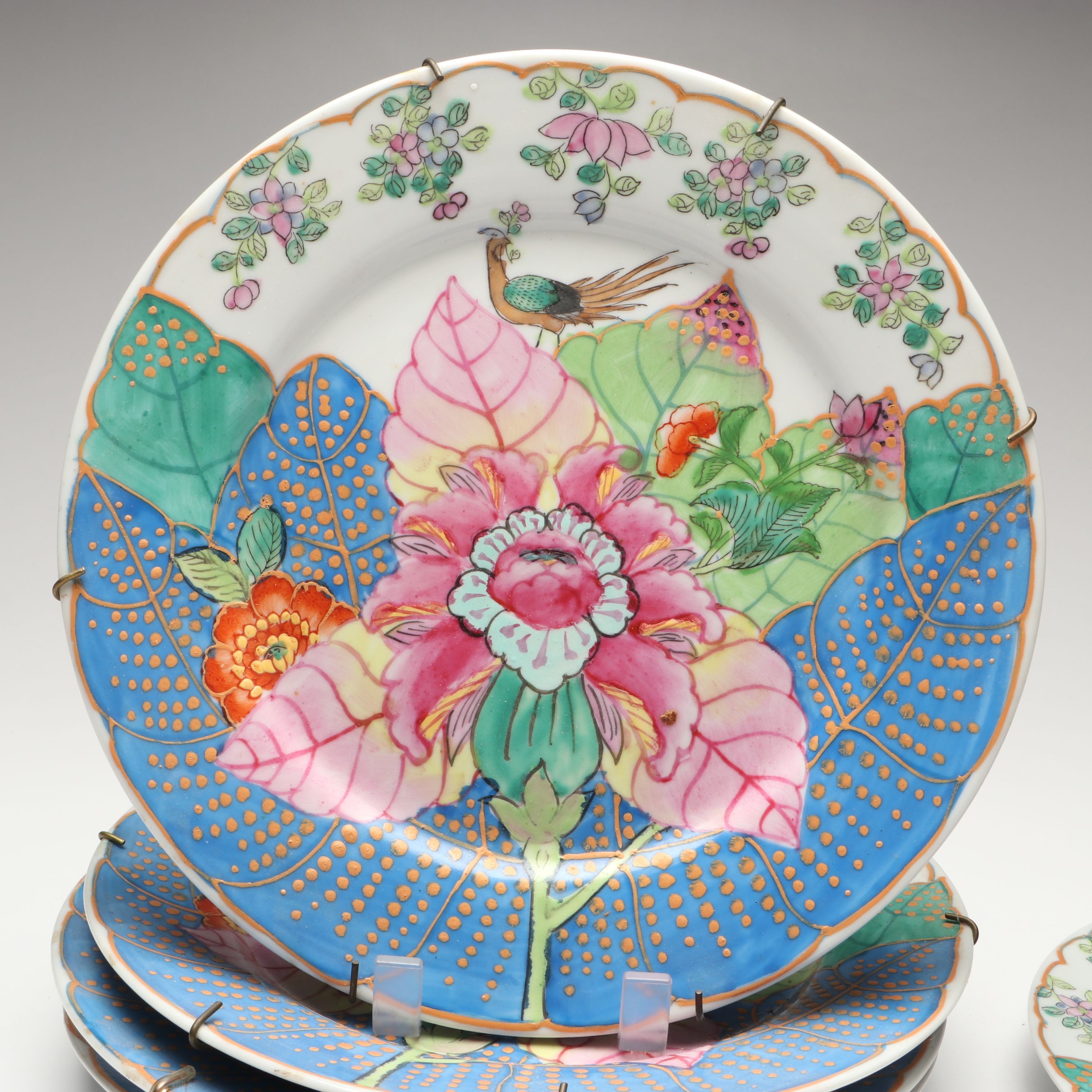 Set of Chinese Porcelain Tobacco Leaf Style Decorative Plates, 20th C