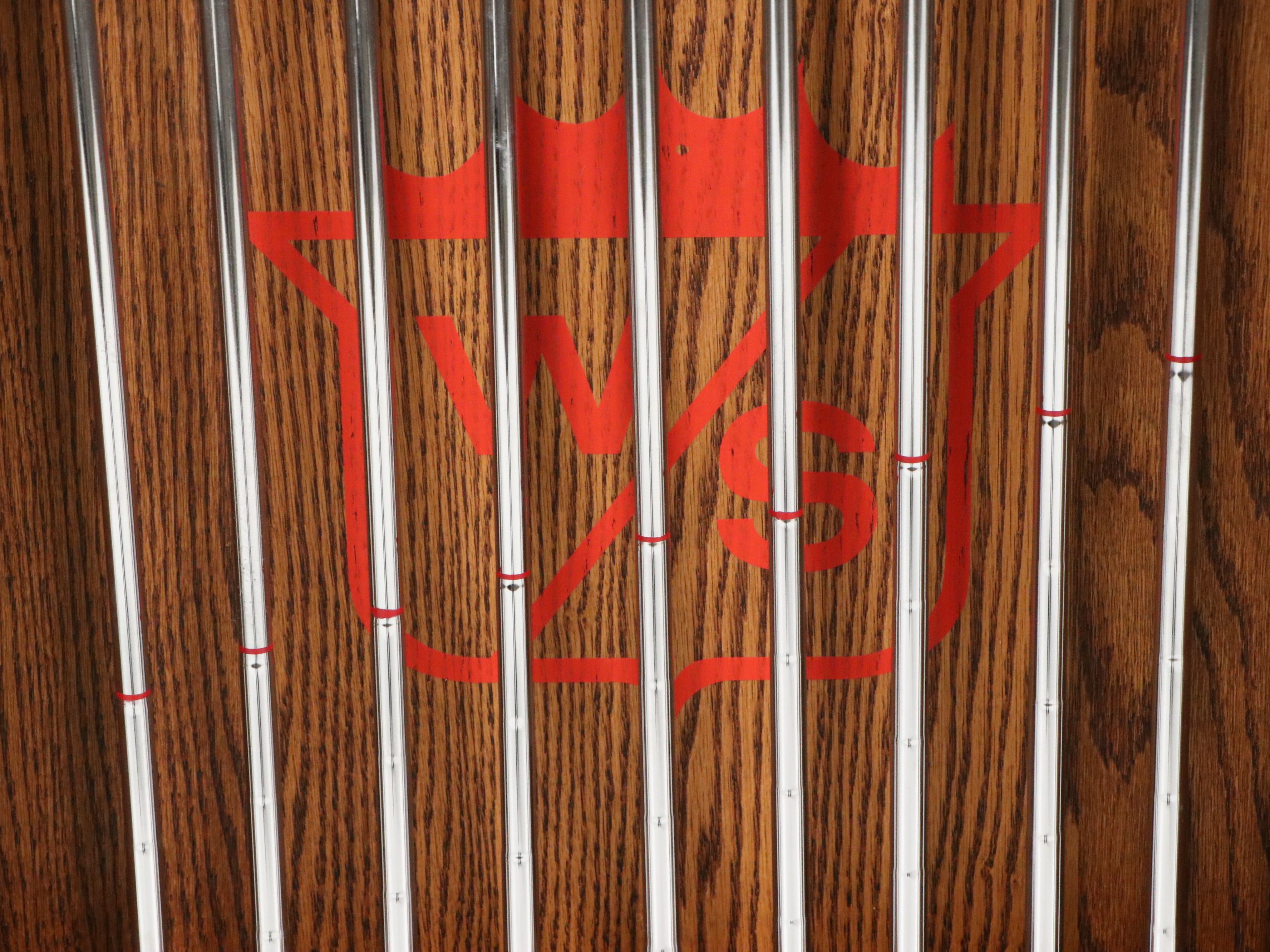 Wilson Dyna-Power II Golf Irons with Pitching Wedge in Display Case