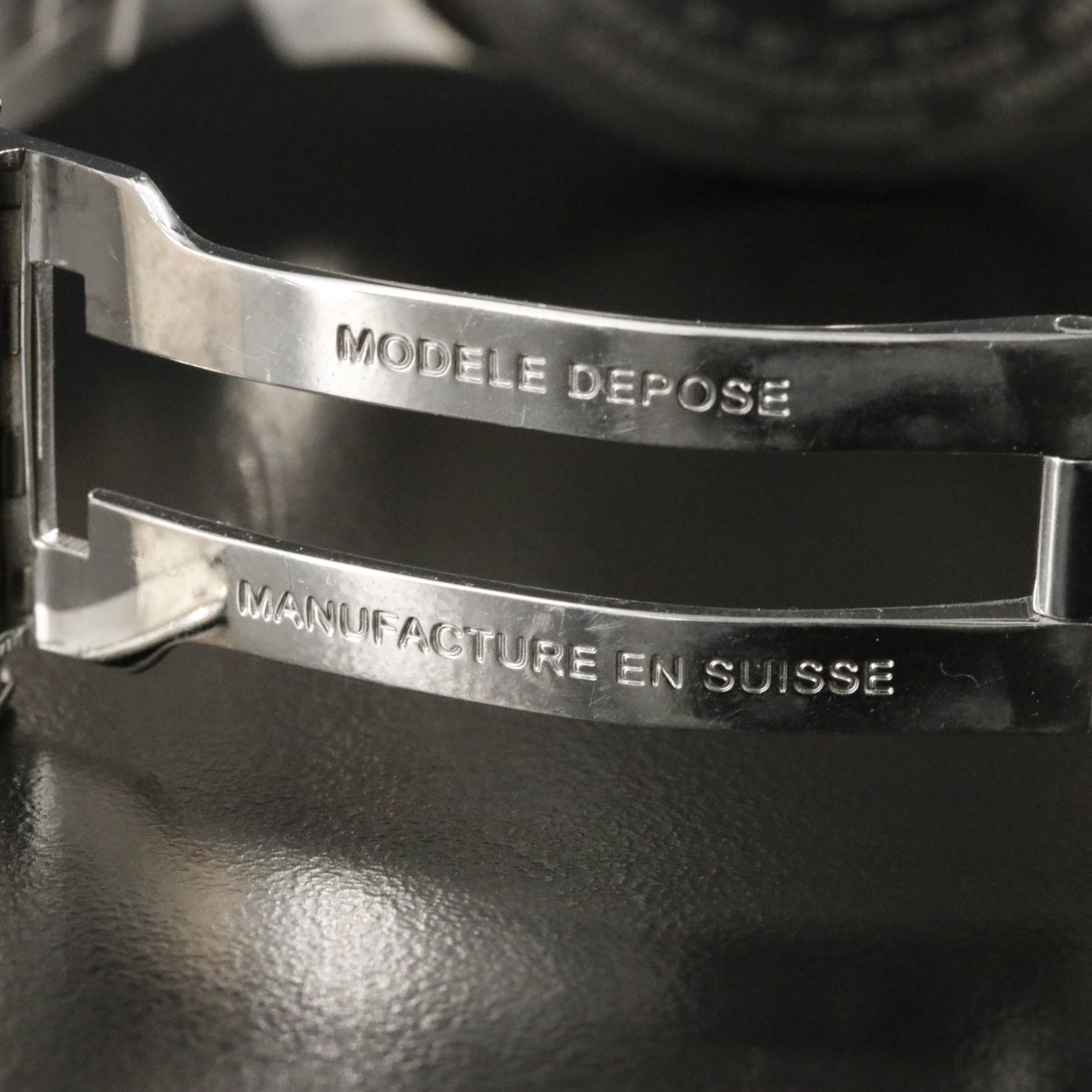 Breitling Navitimer World Chrono Date GMT Ref. A24322 Watch