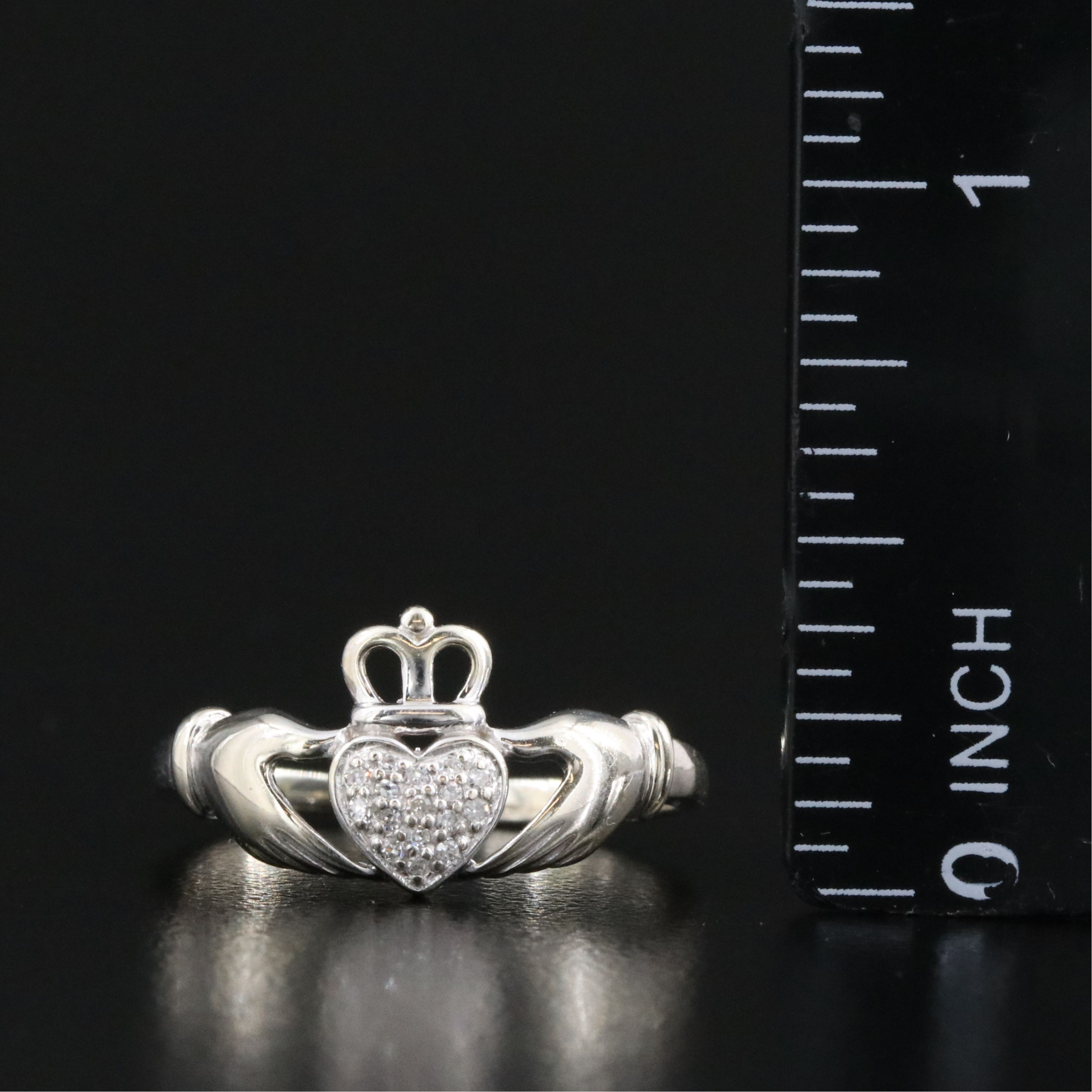 10K 0.06 CTW Diamond Pavé Claddagh Ring
