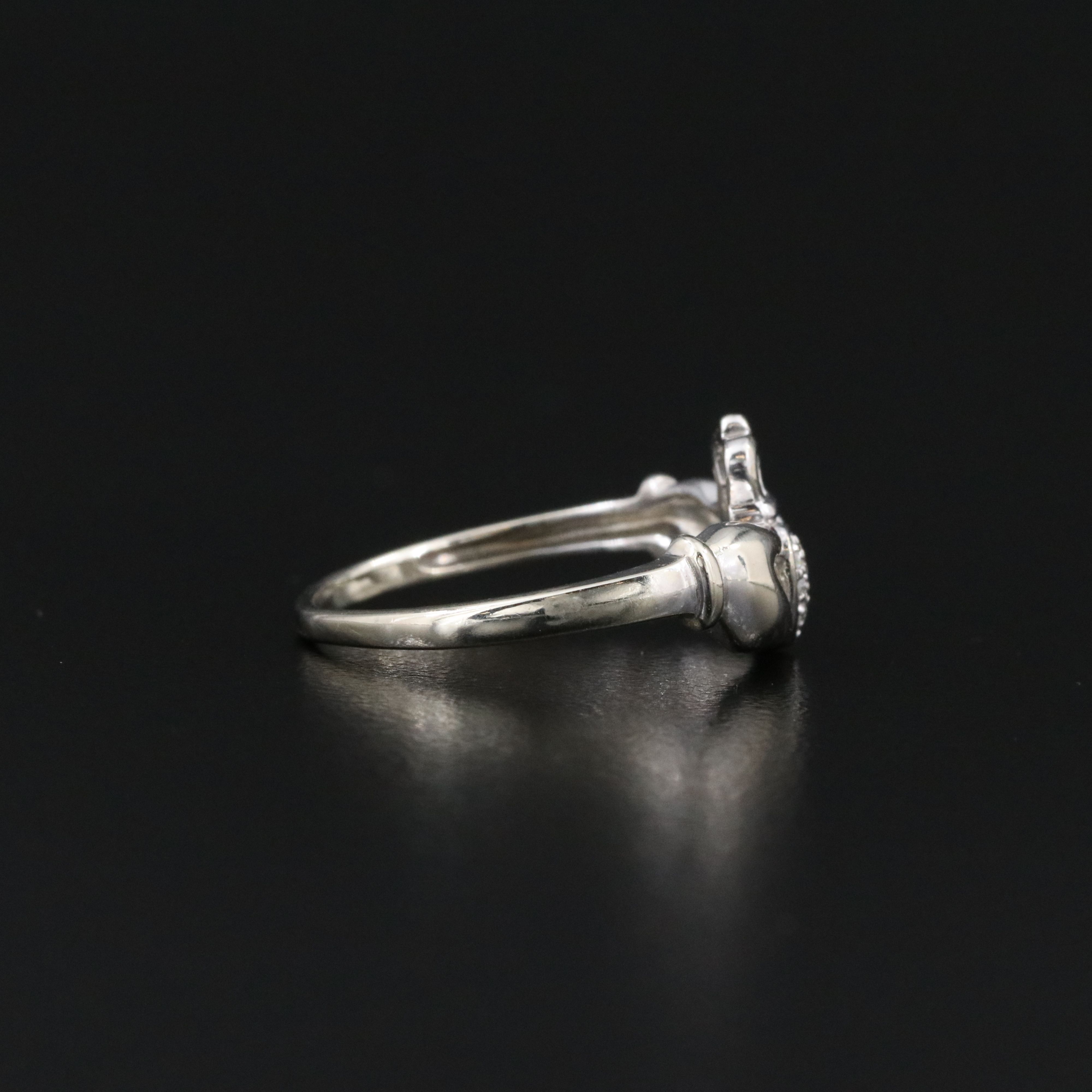 10K 0.06 CTW Diamond Pavé Claddagh Ring