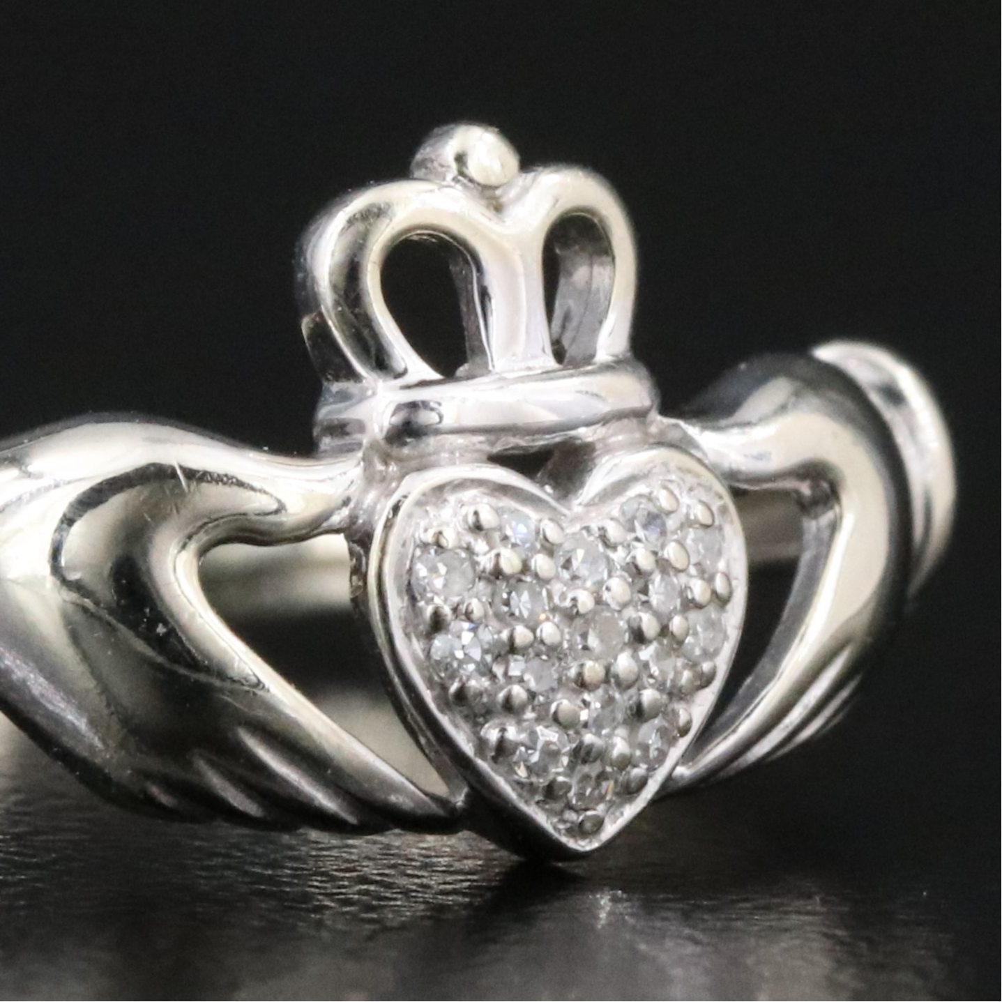 10K 0.06 CTW Diamond Pavé Claddagh Ring