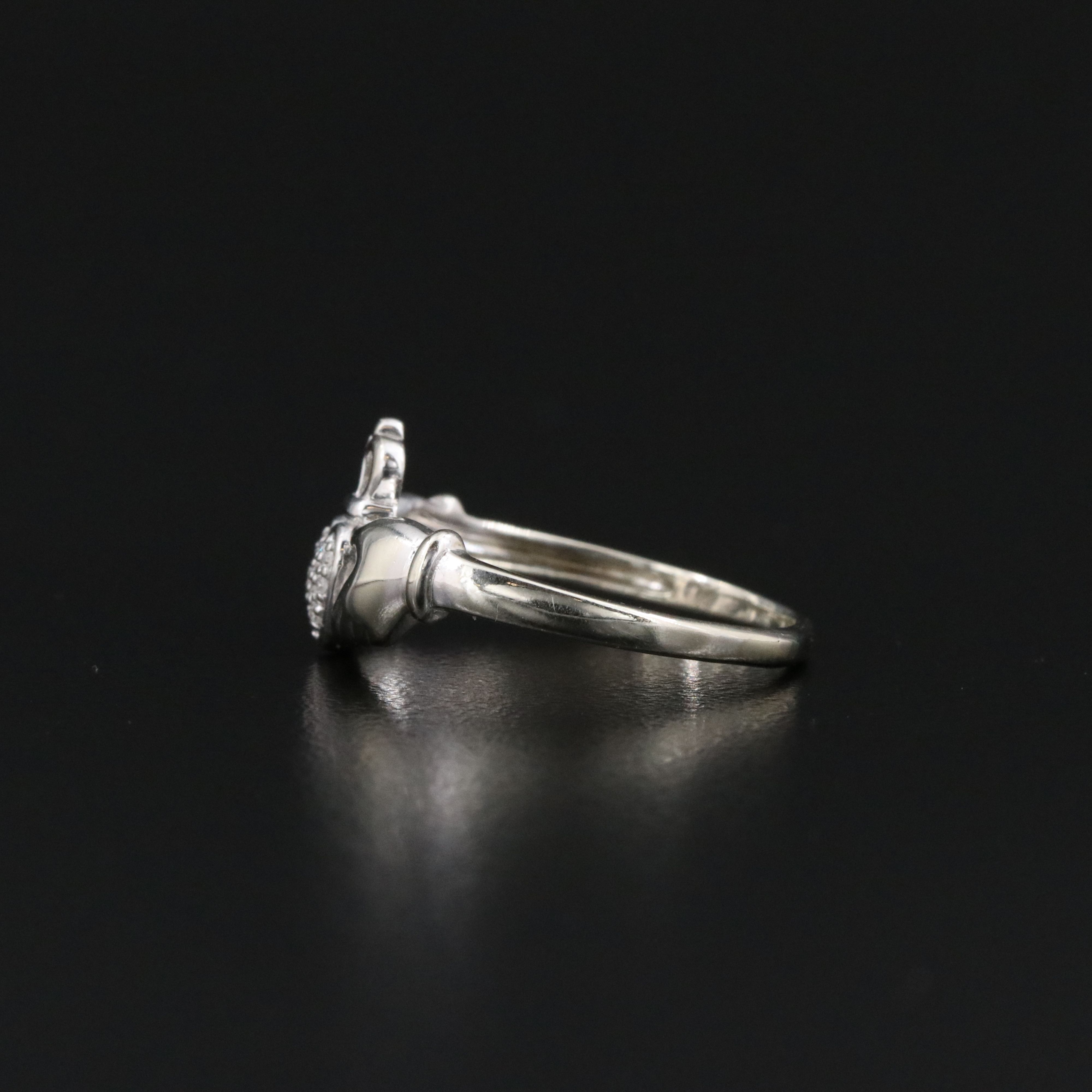 10K 0.06 CTW Diamond Pavé Claddagh Ring