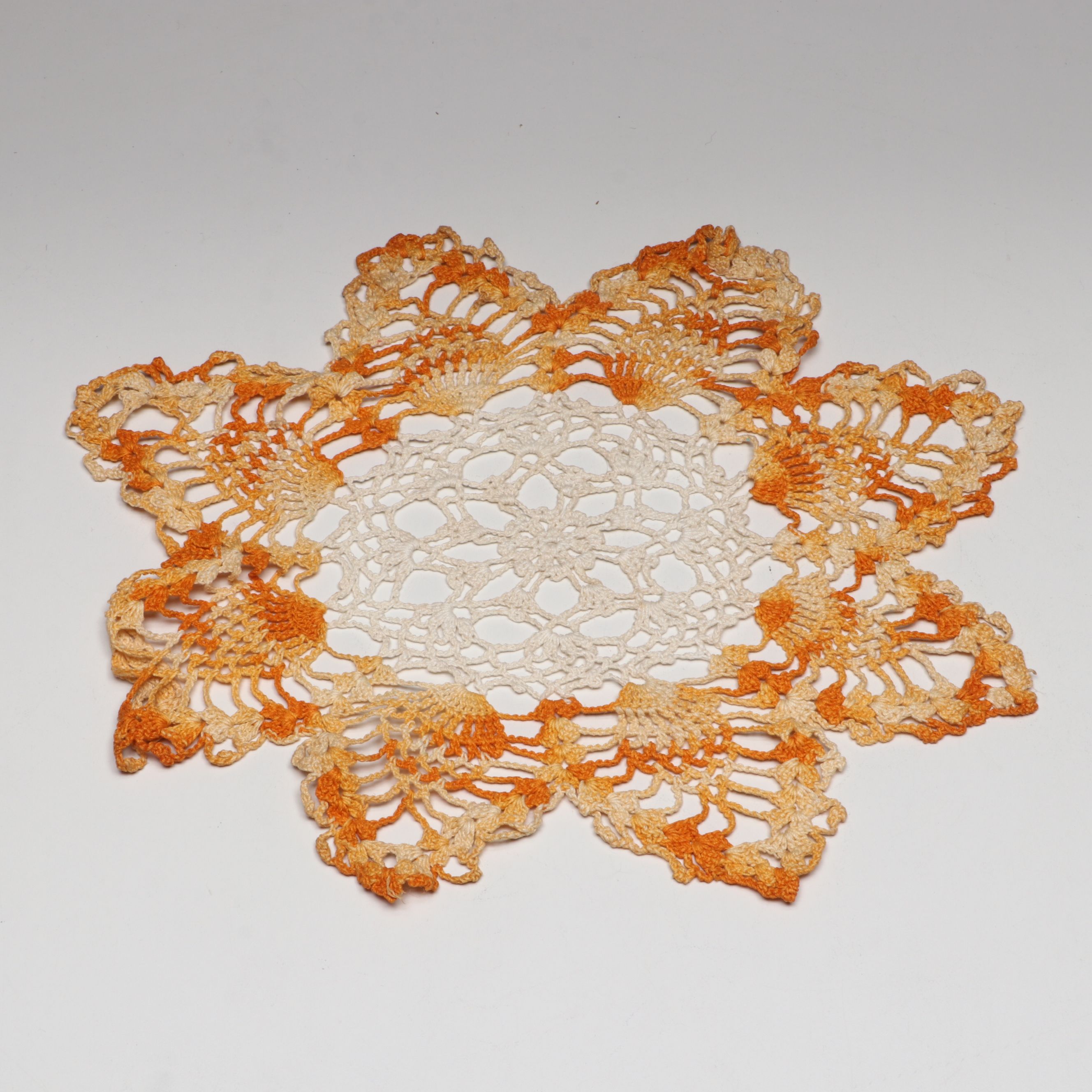 Porcelain Handle Pie Server and Ice Cream Scoop with Other Colorful Embroidery