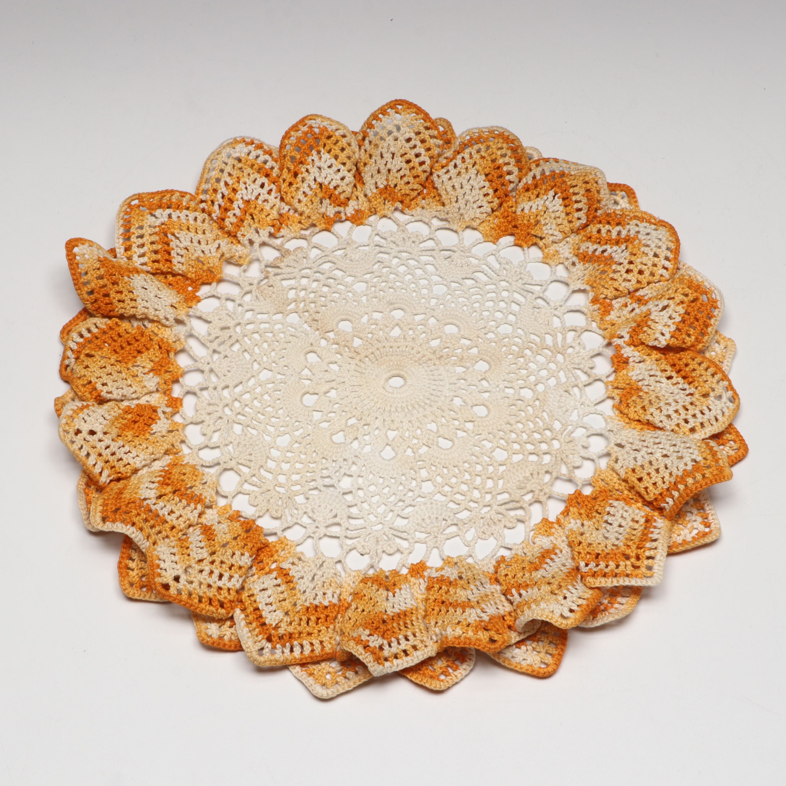 Porcelain Handle Pie Server and Ice Cream Scoop with Other Colorful Embroidery