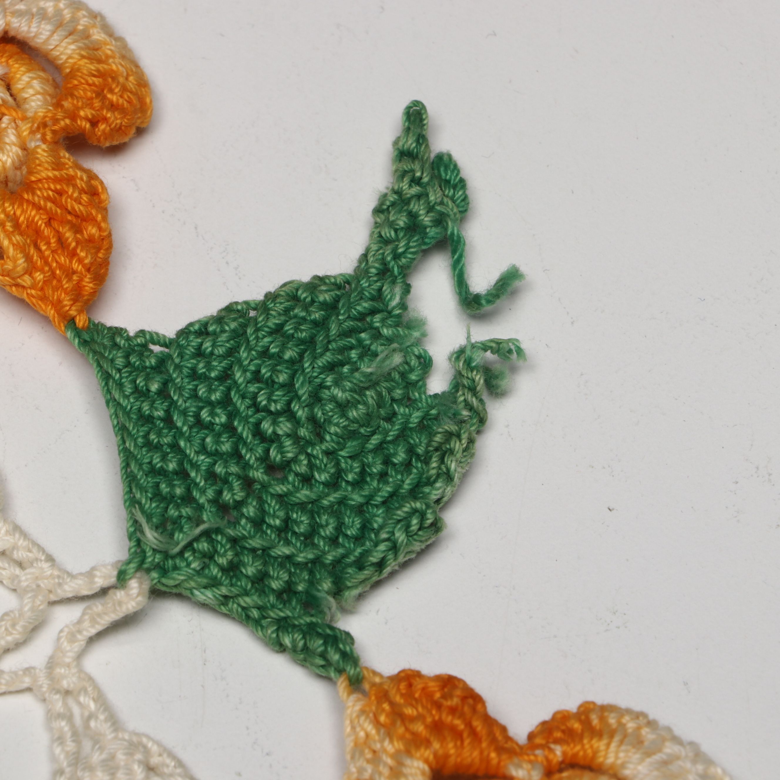 Porcelain Handle Pie Server and Ice Cream Scoop with Other Colorful Embroidery