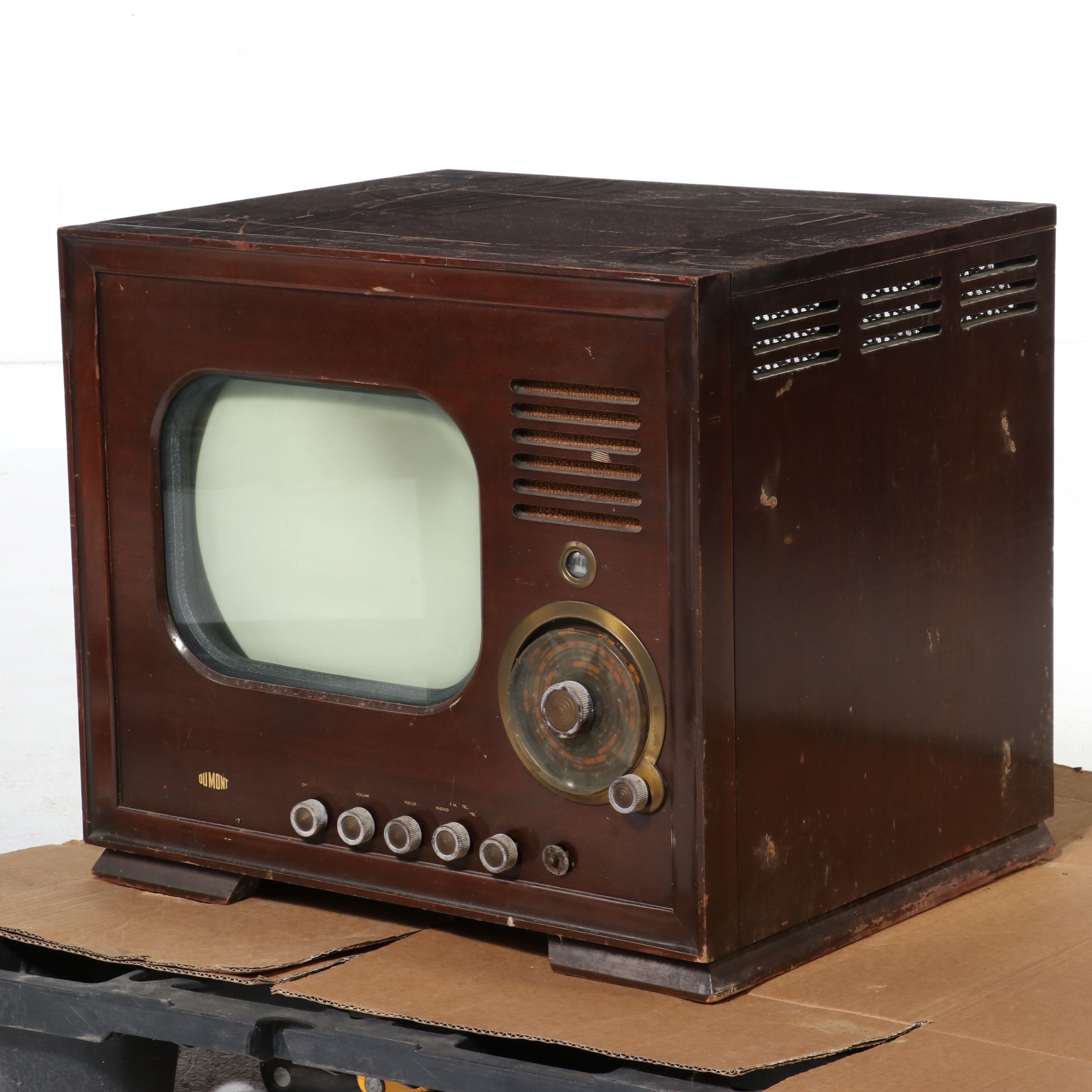 DuMont Teleset RA-105 "Roundie" Table TV with Phono/FM, Circa 1949