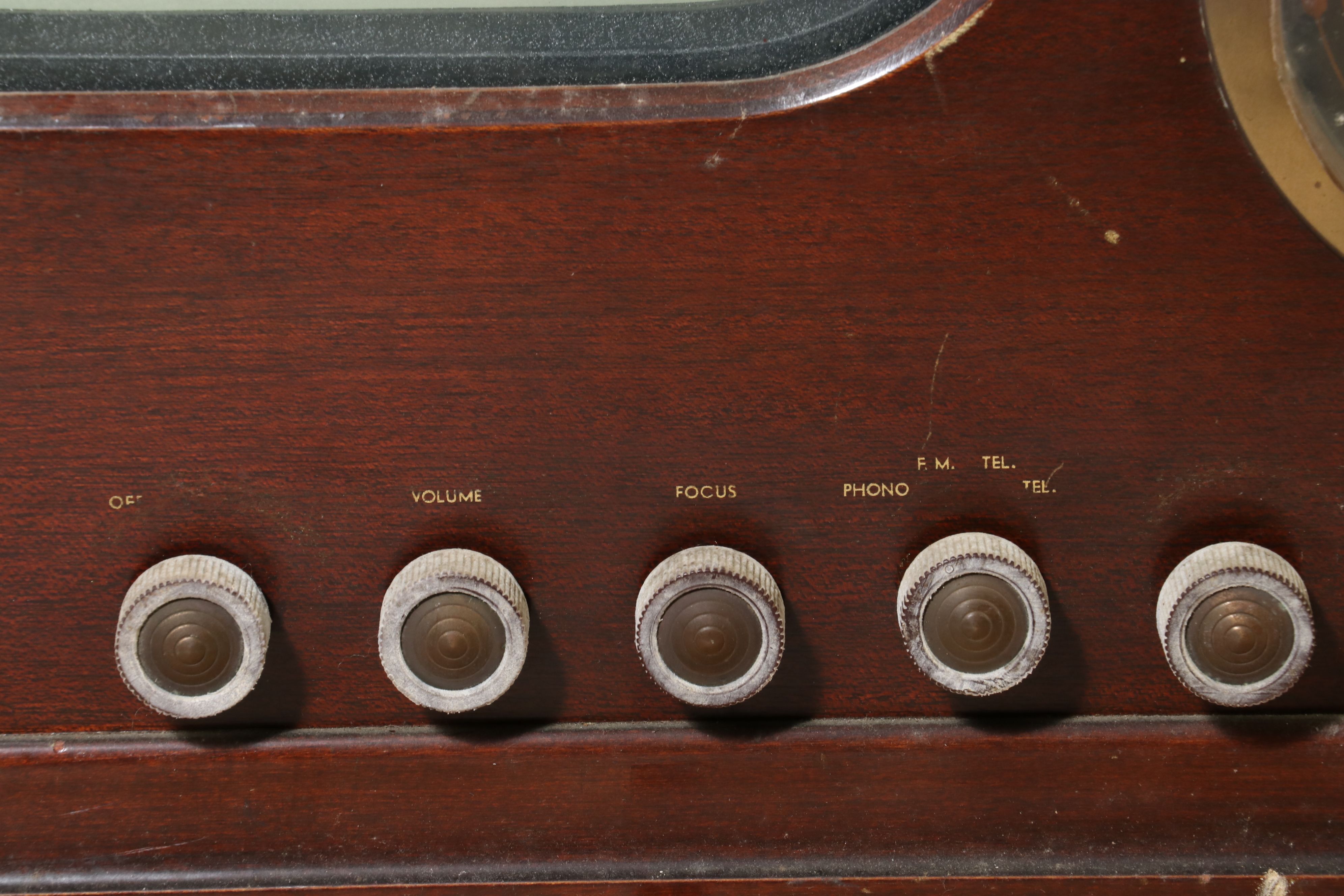 DuMont Teleset RA-105 "Roundie" Table TV with Phono/FM, Circa 1949