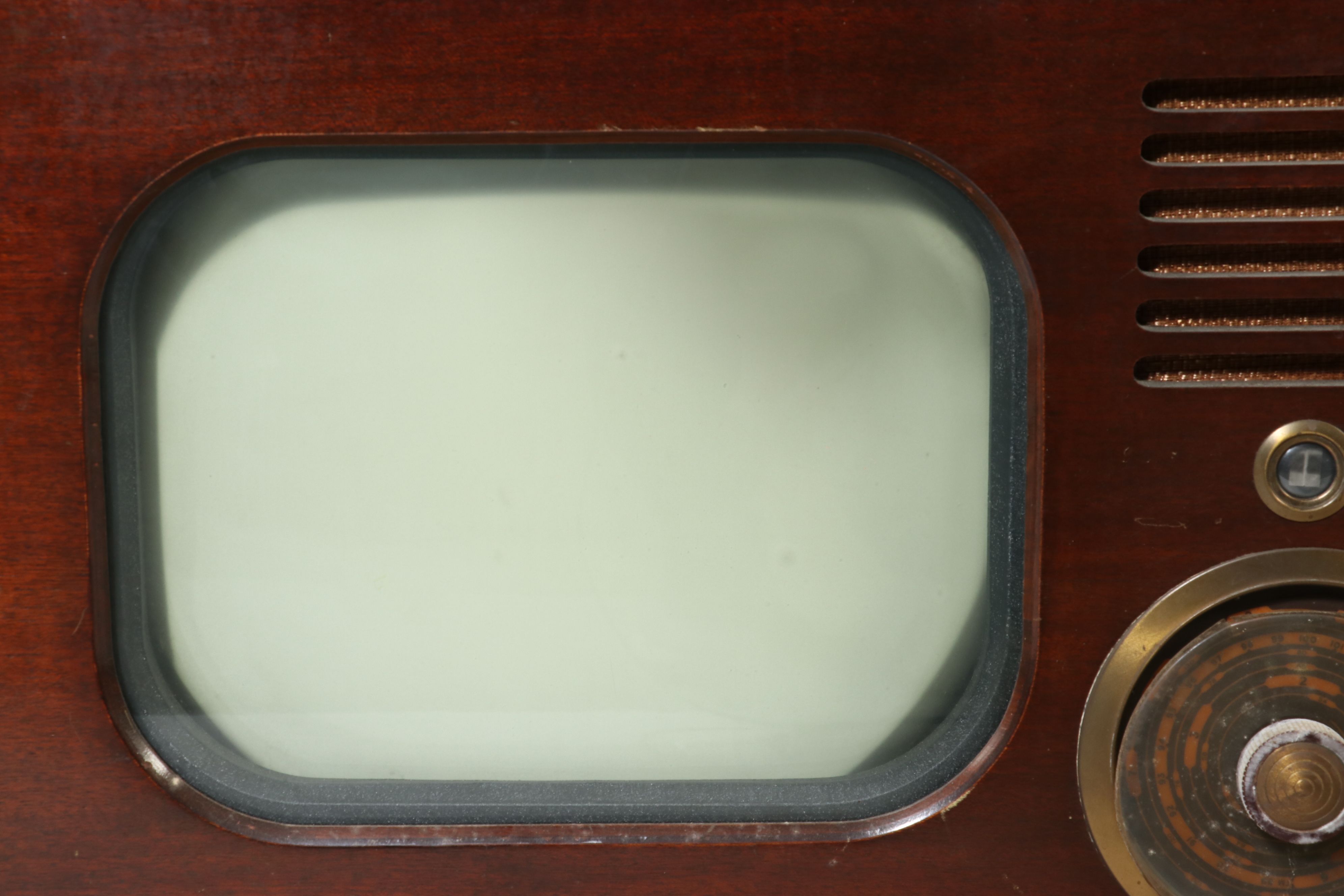 DuMont Teleset RA-105 "Roundie" Table TV with Phono/FM, Circa 1949