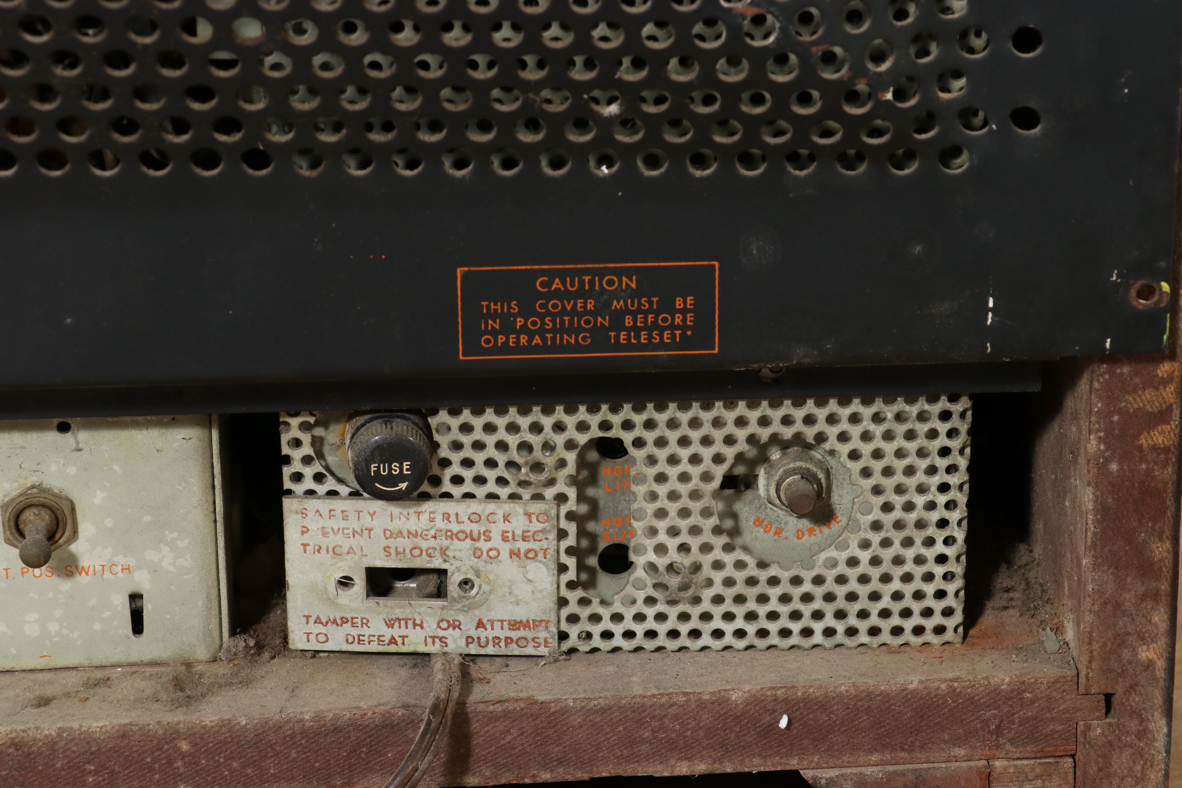 DuMont Teleset RA-105 "Roundie" Table TV with Phono/FM, Circa 1949