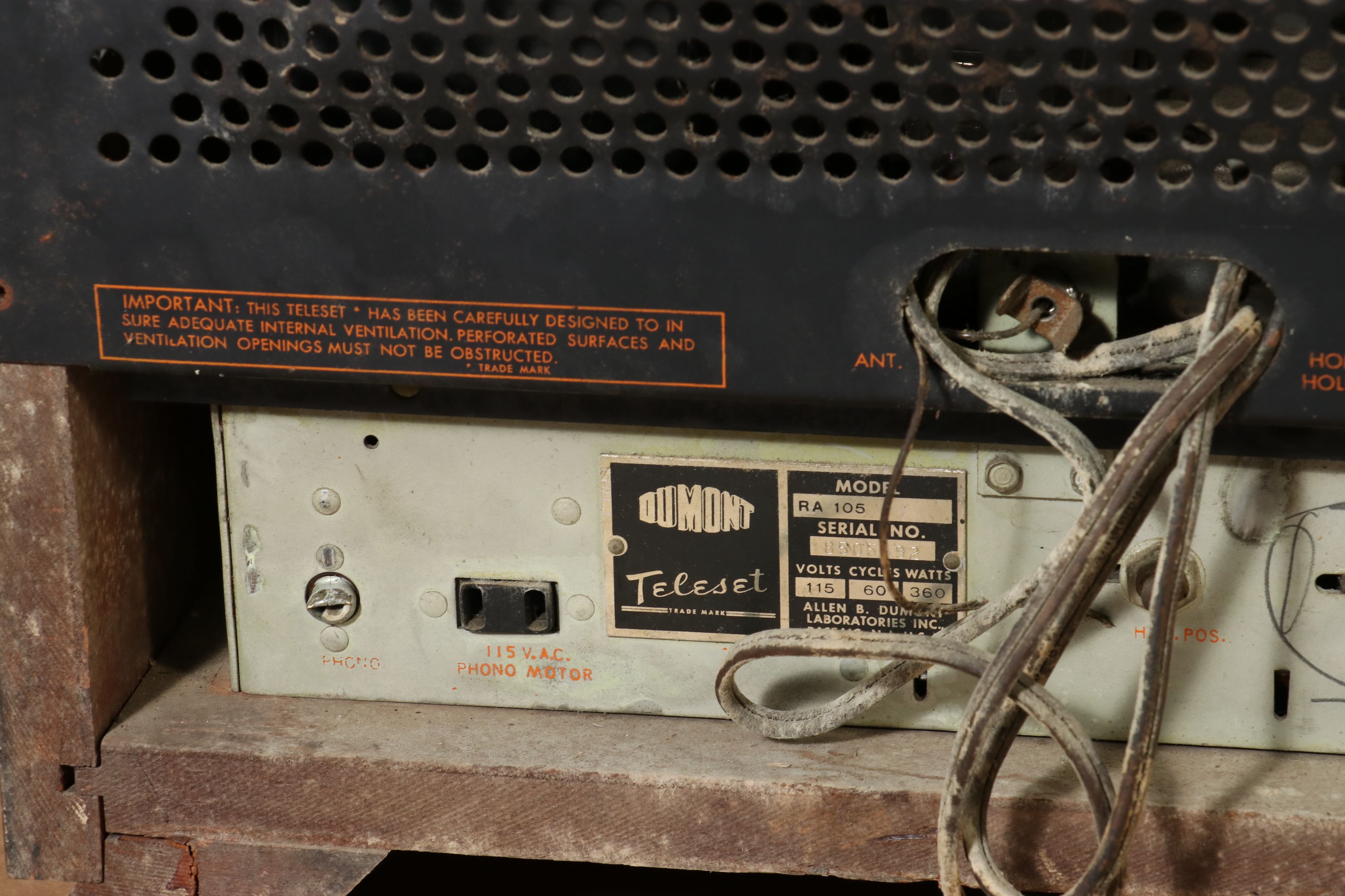 DuMont Teleset RA-105 "Roundie" Table TV with Phono/FM, Circa 1949