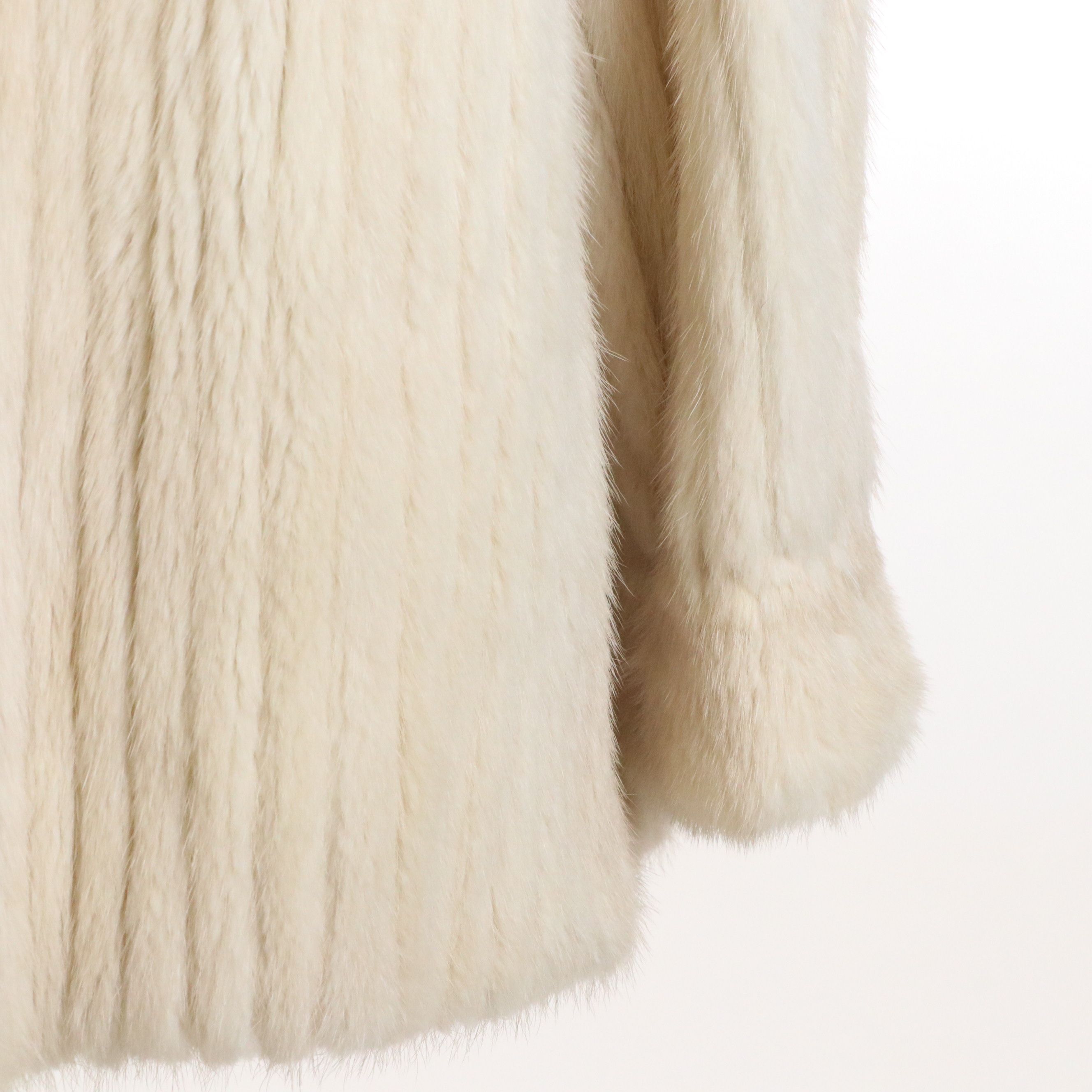 Nigbor Furs Cream Colored Mink Fur Coat