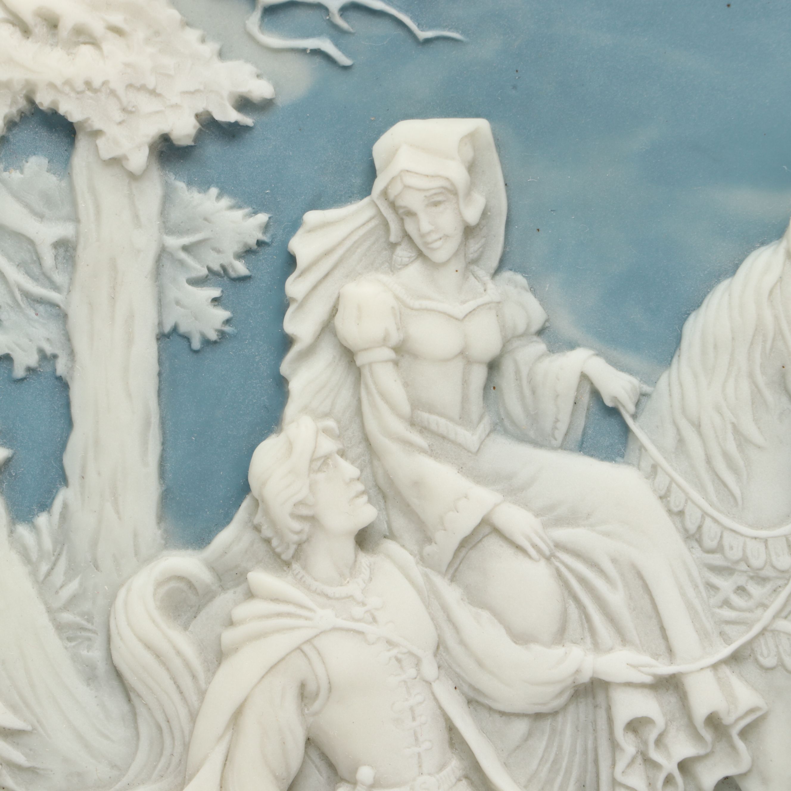 Incolay Studios Cameo Plate with Studio Dante di Volteradici Relief Wall Plate