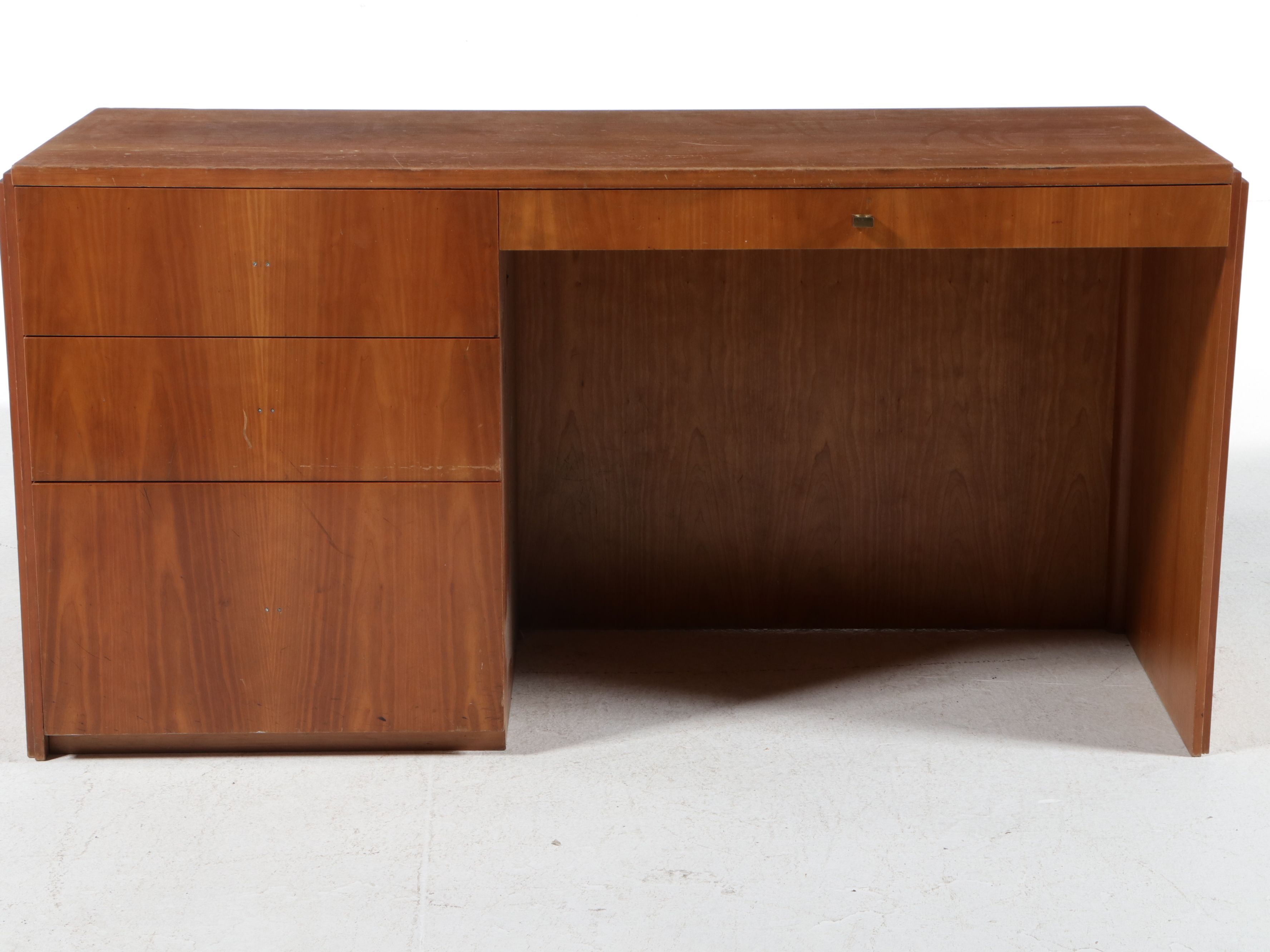 Mid Century Modern Walnut Veneer Executive Desk, Mid-20th Century