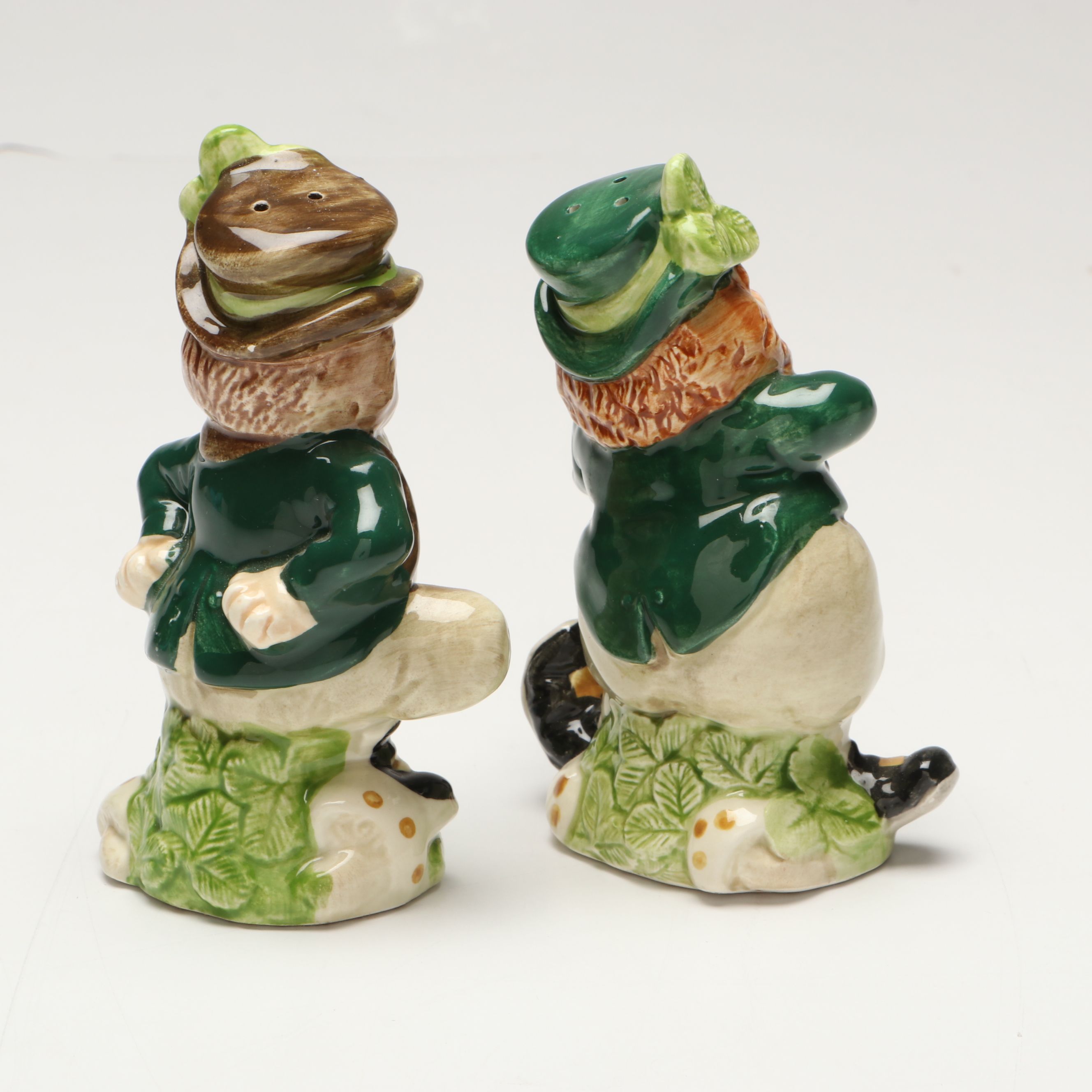 Belleek "Shamrock" Creamers and Sugar Bowl with Christmas and Irish Themed Décor