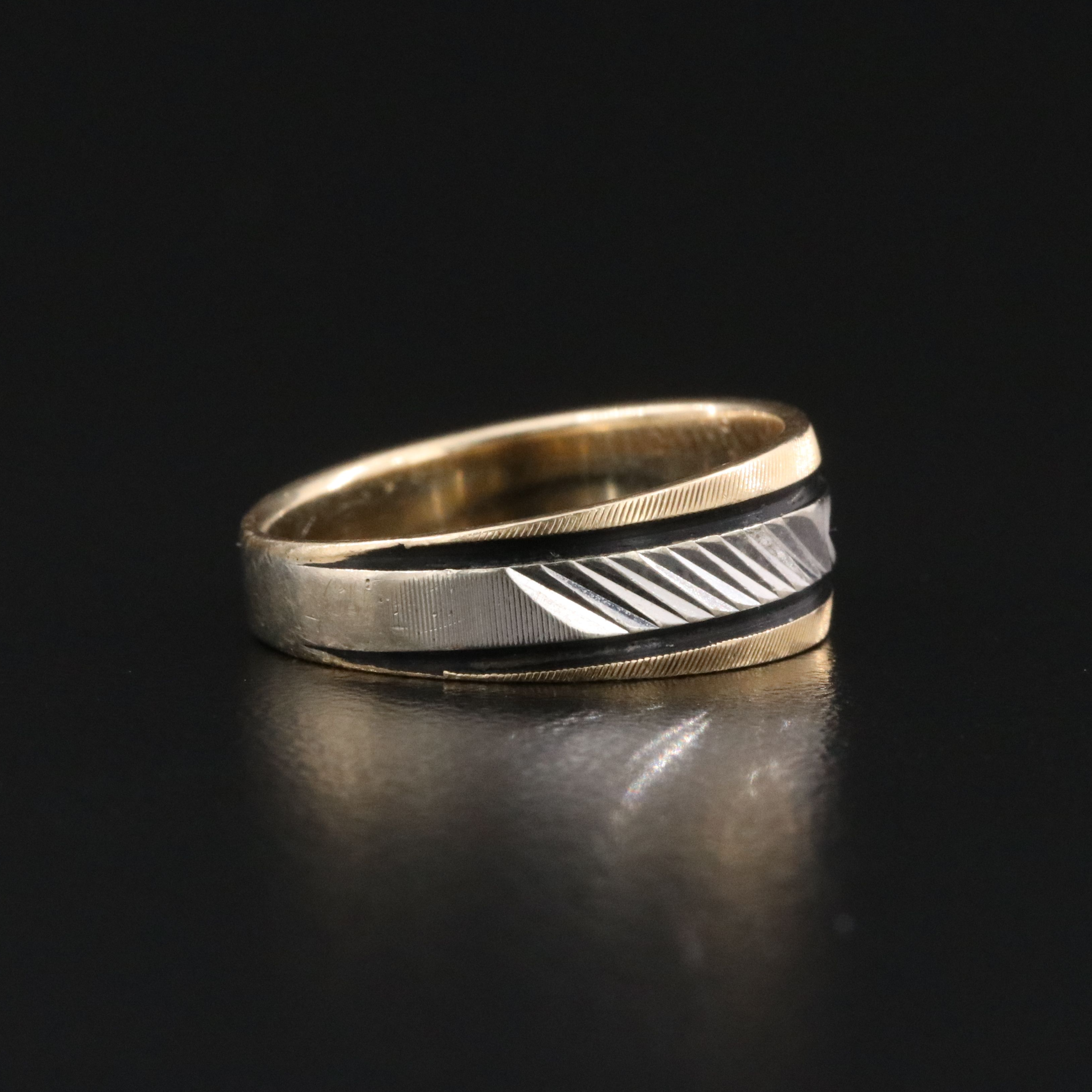 Vintage 14K Two Tone 0.01 CT Diamond Ring