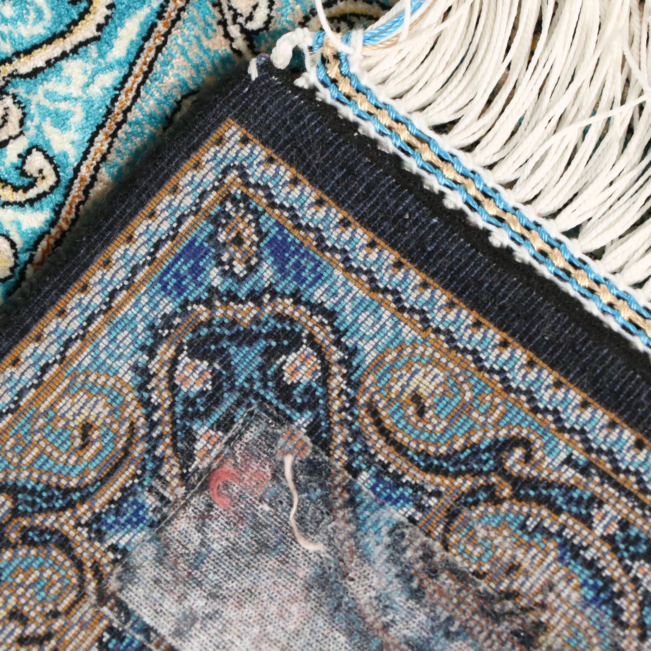 2'8 x 5'2 Machine Made Turkish Qom Style Silk Accent Rug