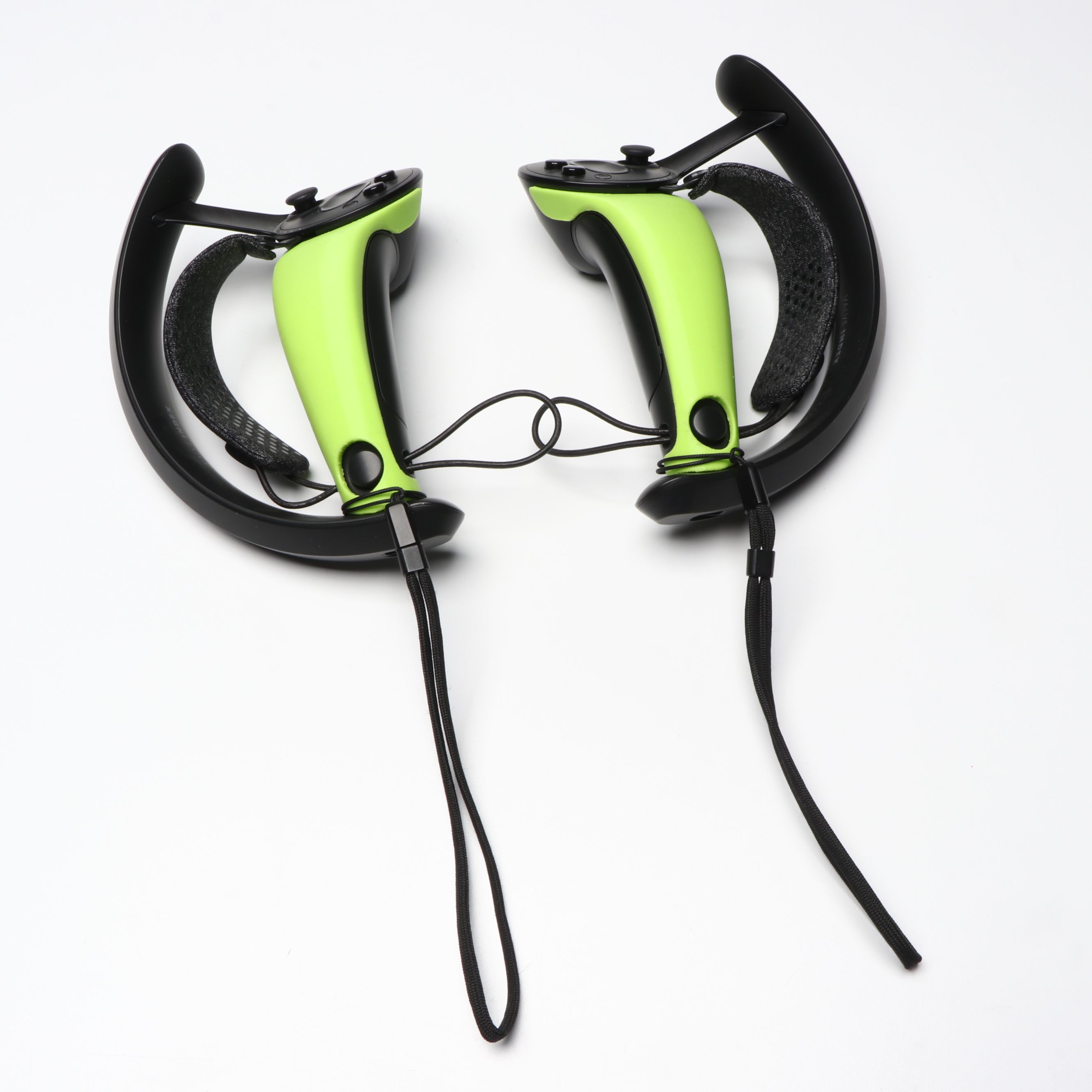 Valve Index Virtual Reality Kit Including Headset, Controllers and Base Stations