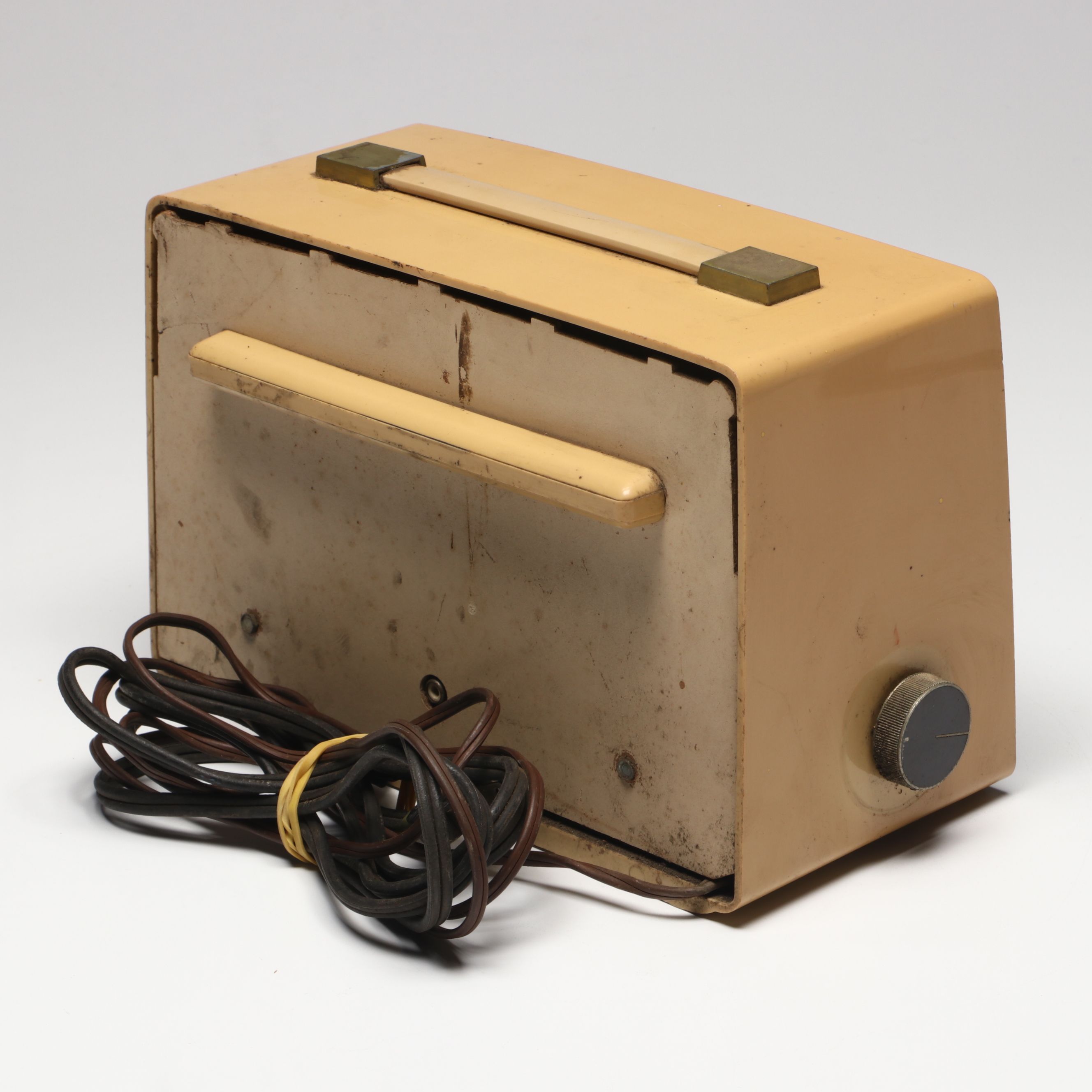 Sylvania Super-Deluxe Tabletop Radio, Circa 1956