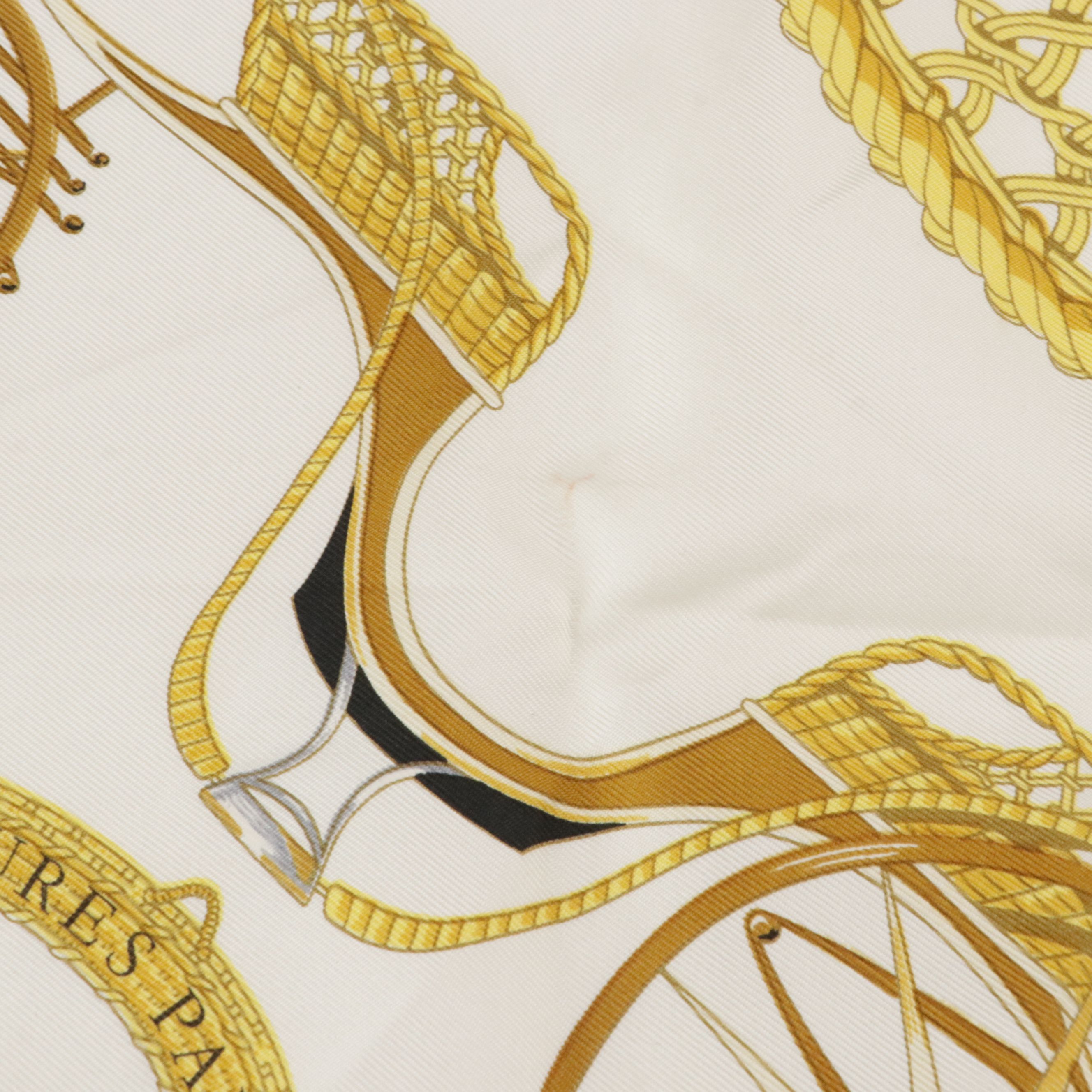 Hermès Early Issue "Voitures Paniers" Scarf 90 in Silk Twill with Box