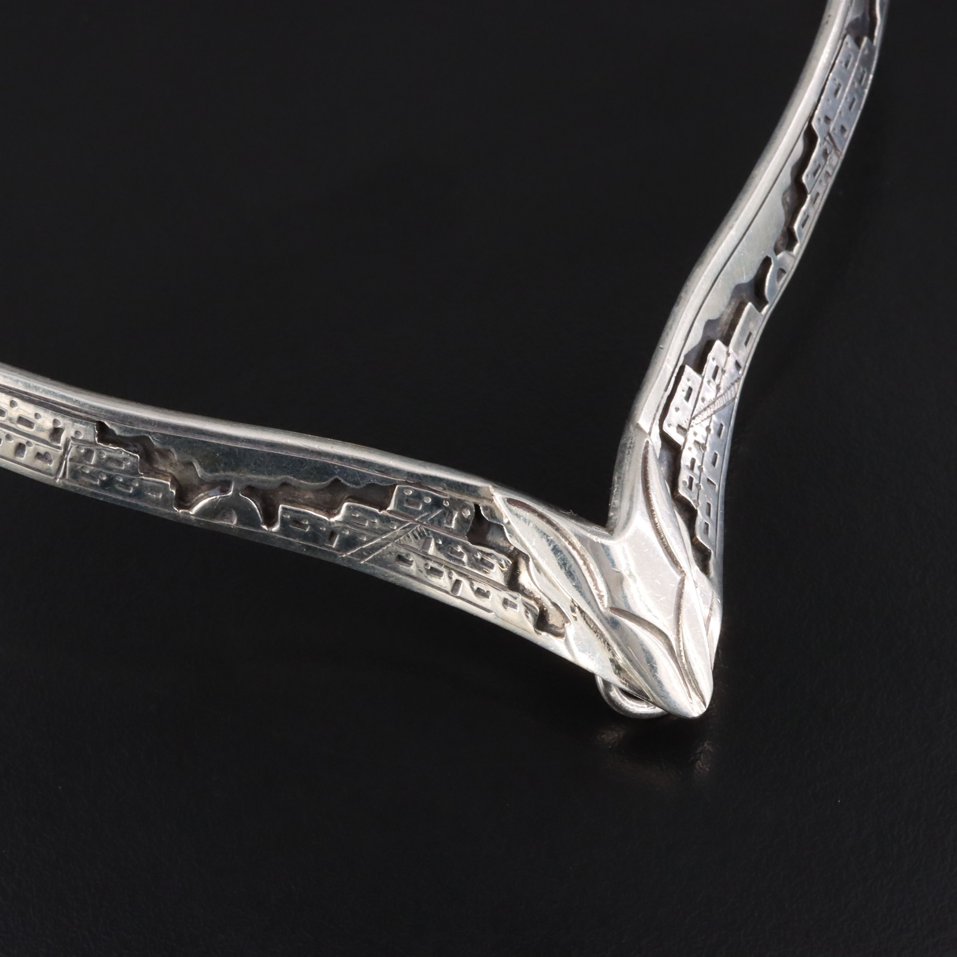 Tom Willeto Navajo Diné Sterling Storyteller Child's Necklace