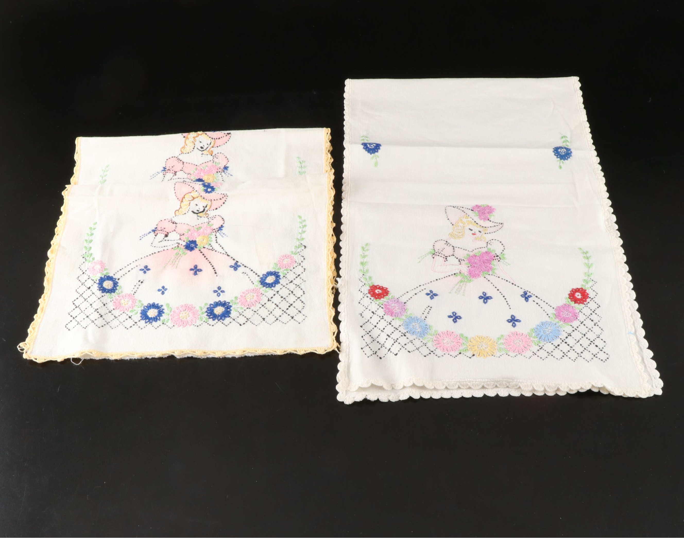 Embroidered Star-Shaped Doilies, Daisy Table Runner, and More Table Linens