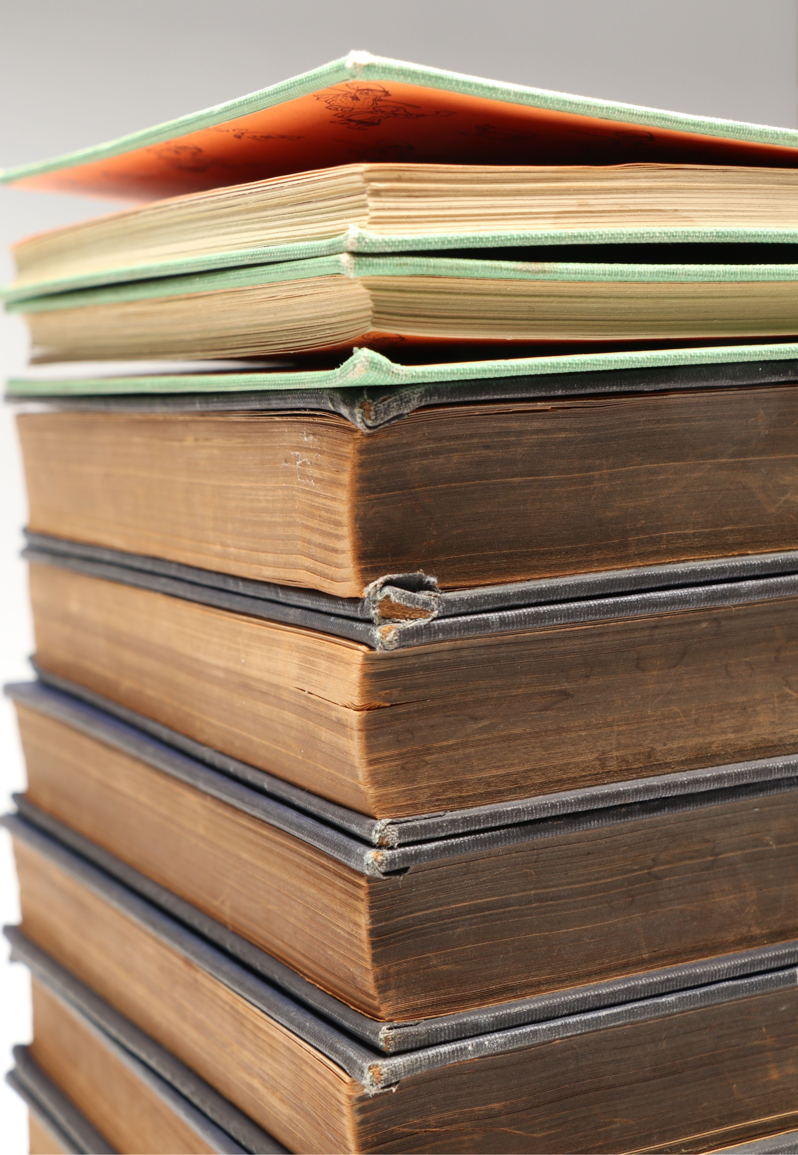 Works of Guy de Maupassant, William Faulkner & More Books, Early to Mid-20th C.