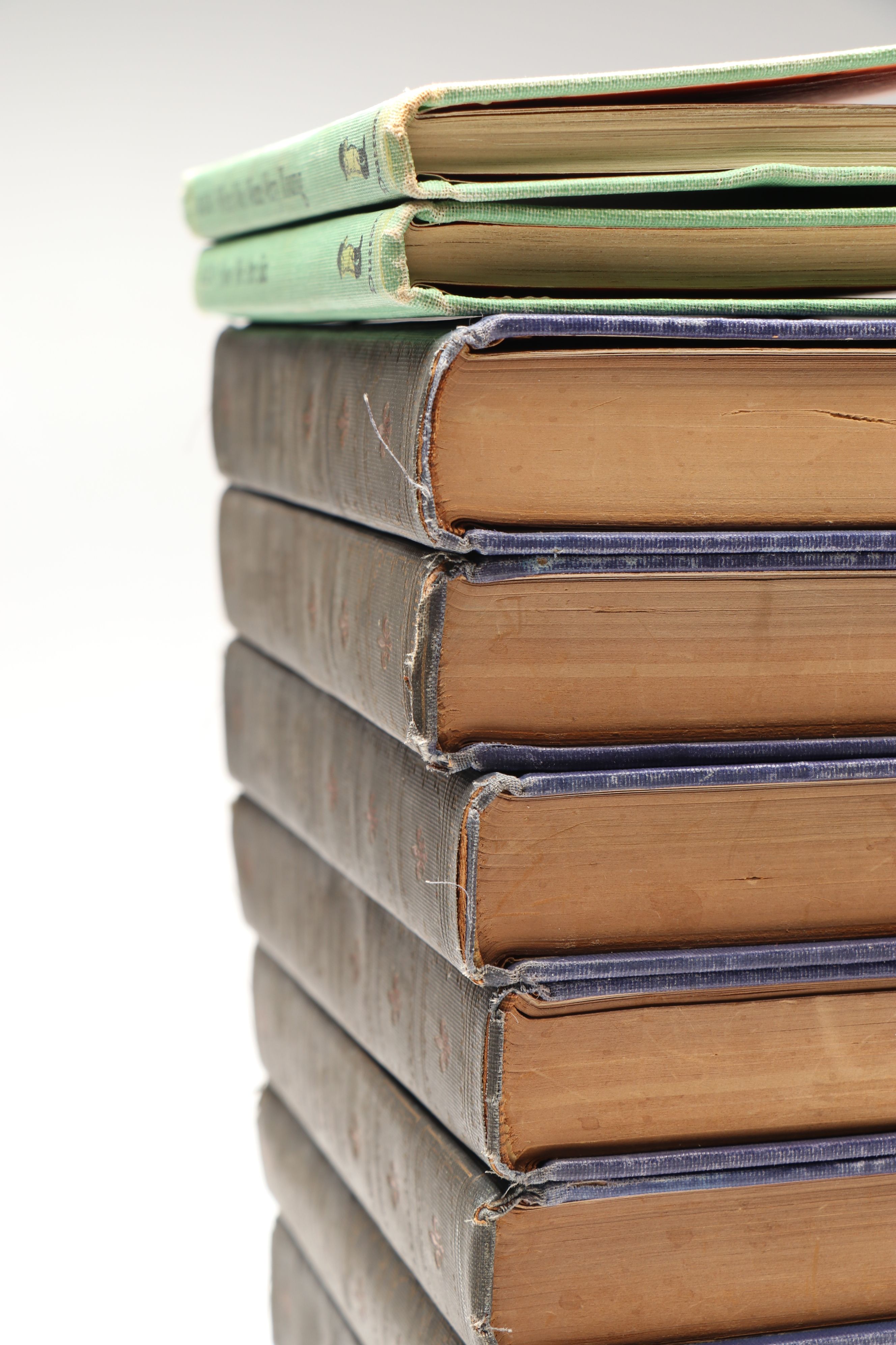 Works of Guy de Maupassant, William Faulkner & More Books, Early to Mid-20th C.