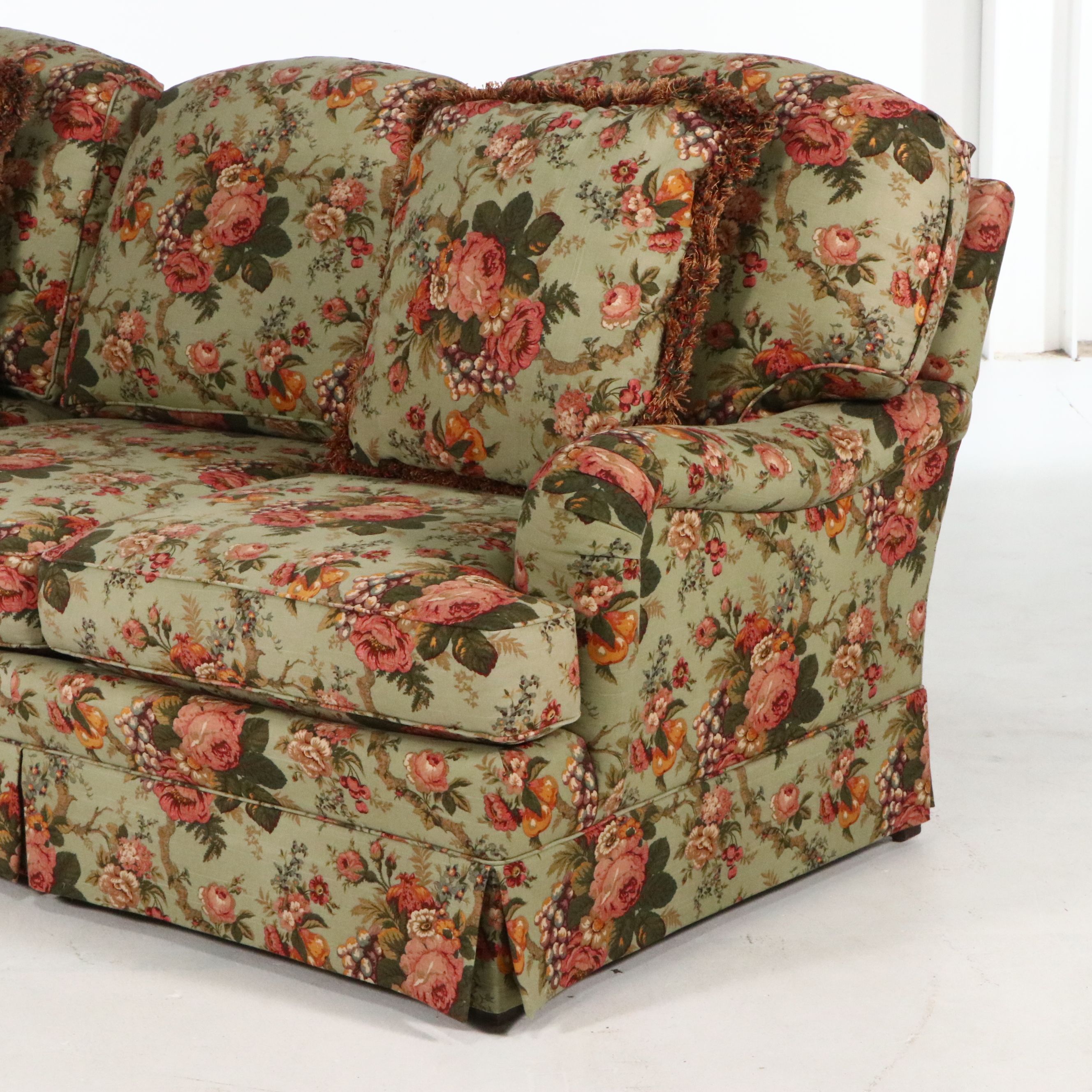 Sherrill Furniture Traditional Floral Chintz Pattern Upholstered Sofa