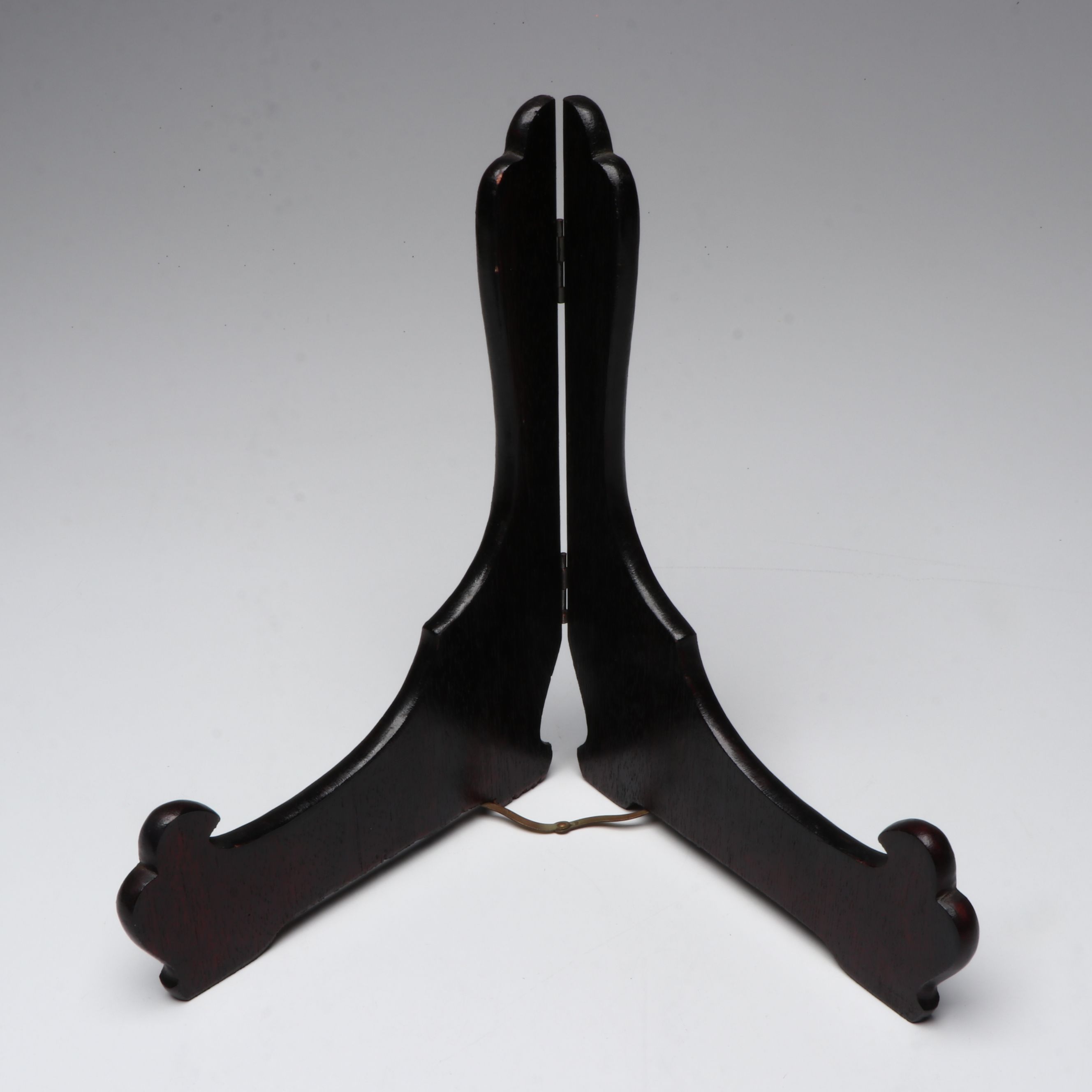 Japanese Imari Porcelain Charger on Wood Stand