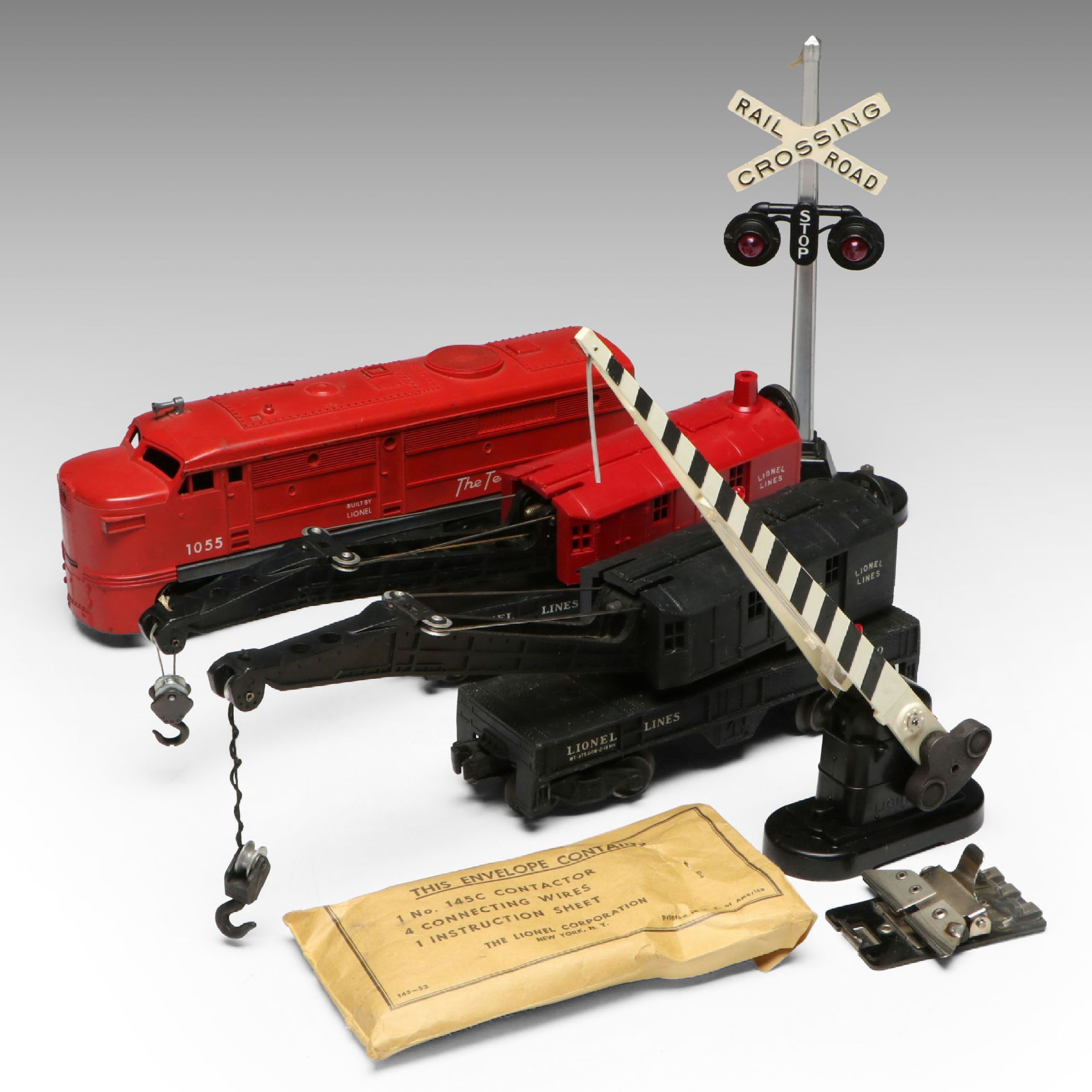 Lionel "Texas Special" Locomotive with Other O Gauge Crane Cars and Accesssories