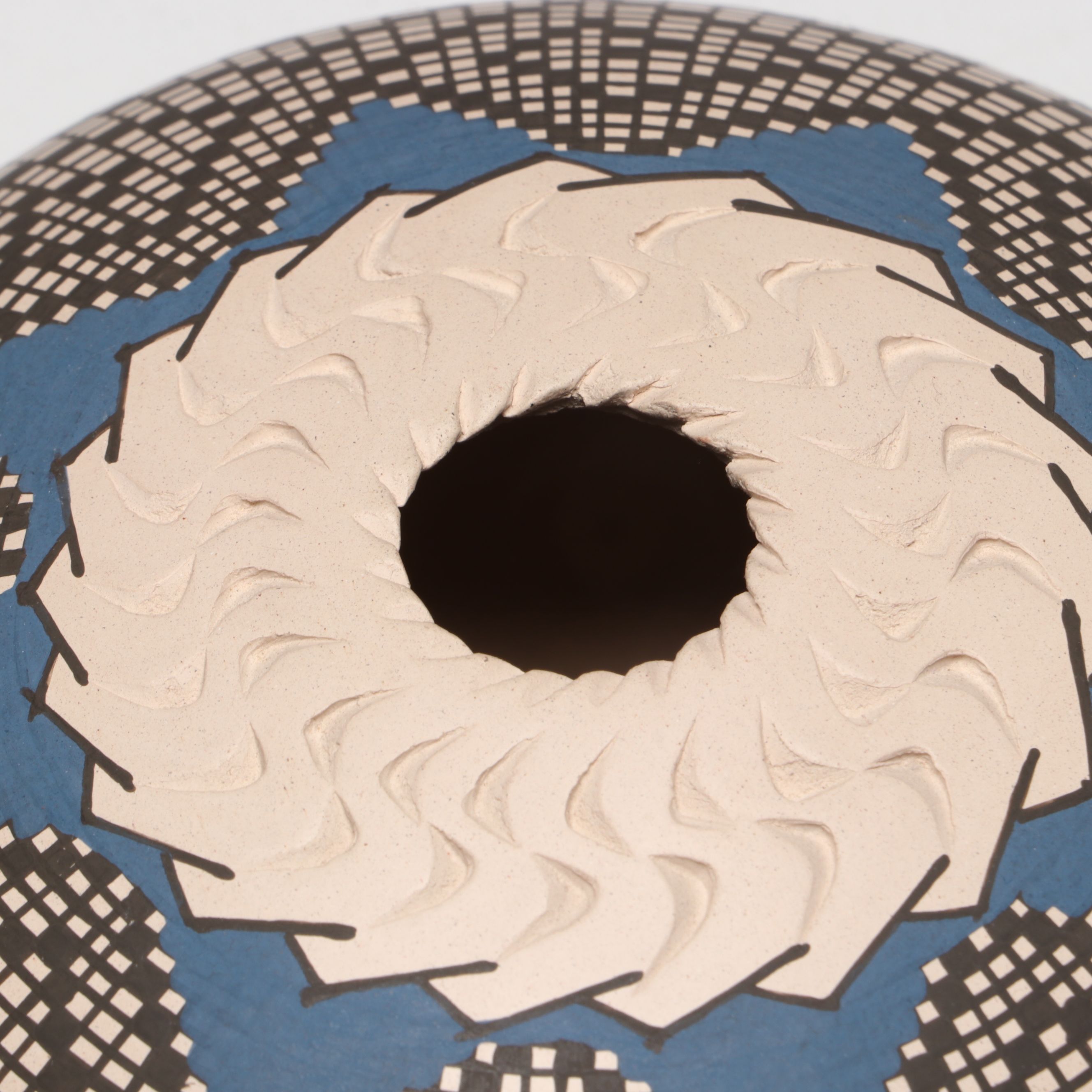 Maria Acosta Mata Ortiz Pottery Seed Pot