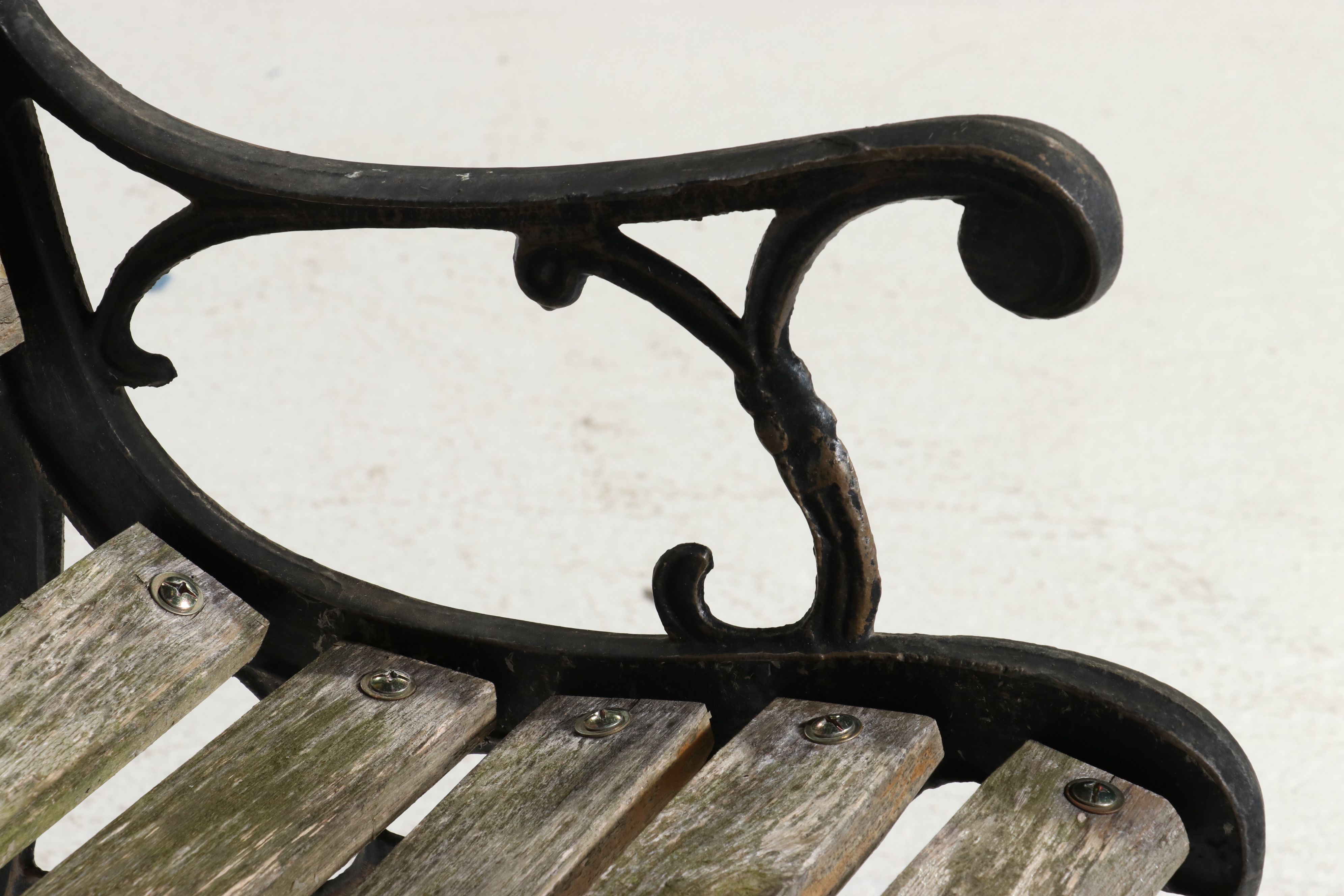 Victorian Style Tulip Cast Iron and Wooden Garden Bench