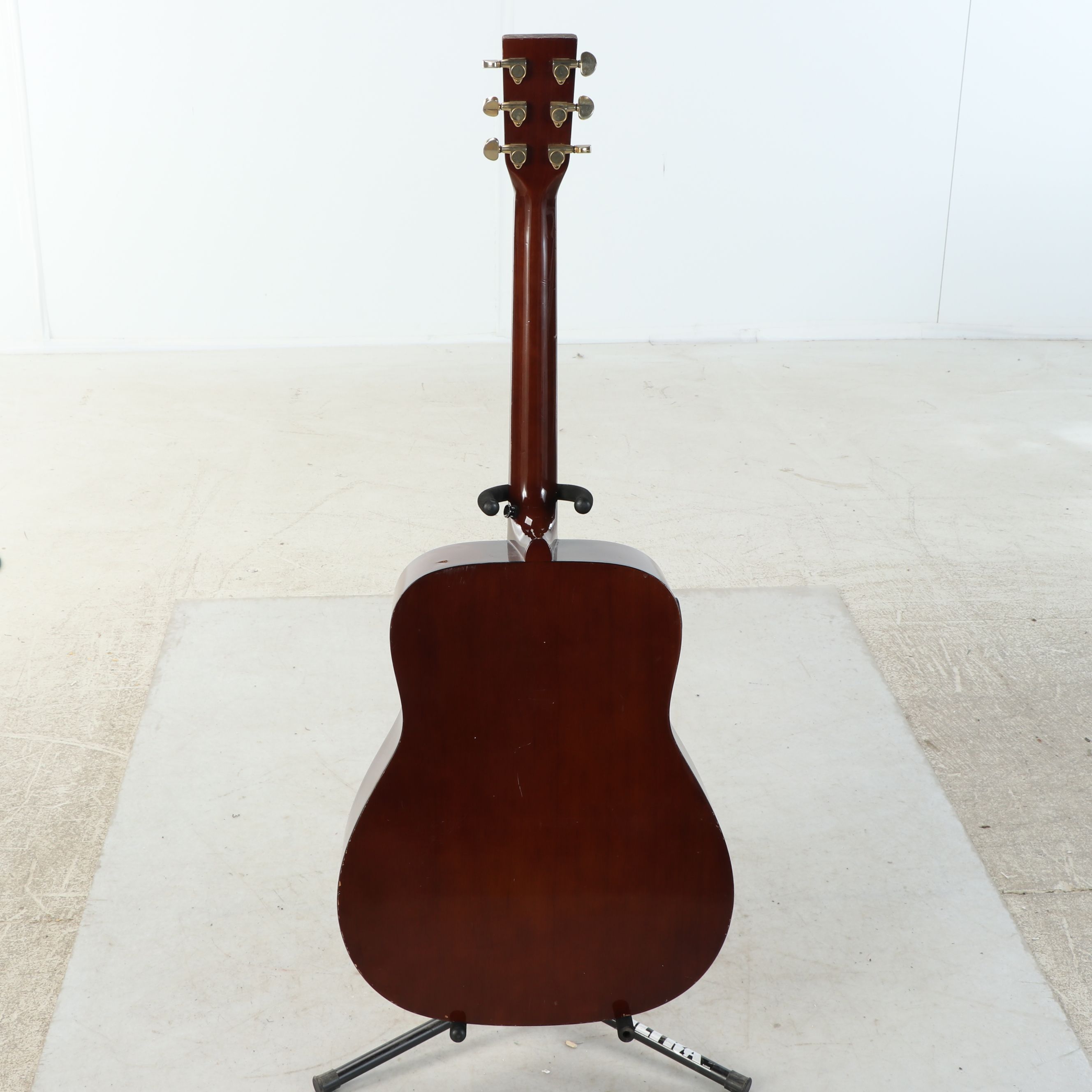 Yamaha Spruce Top Dreadnought Acoustic Guitar