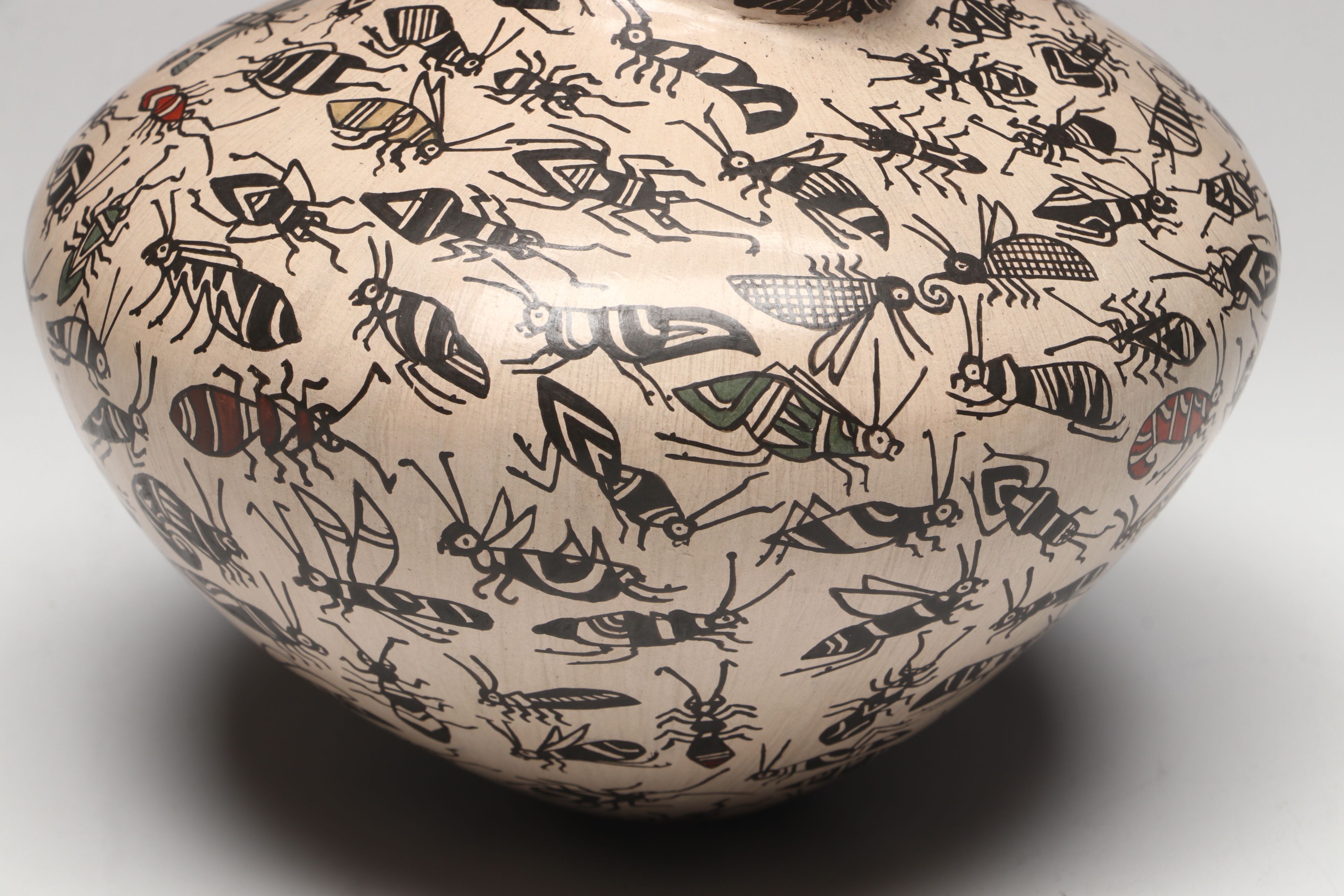 Manuel Rodríguez Guillen Mata Ortiz Pottery Vase with Boar and Insect Design