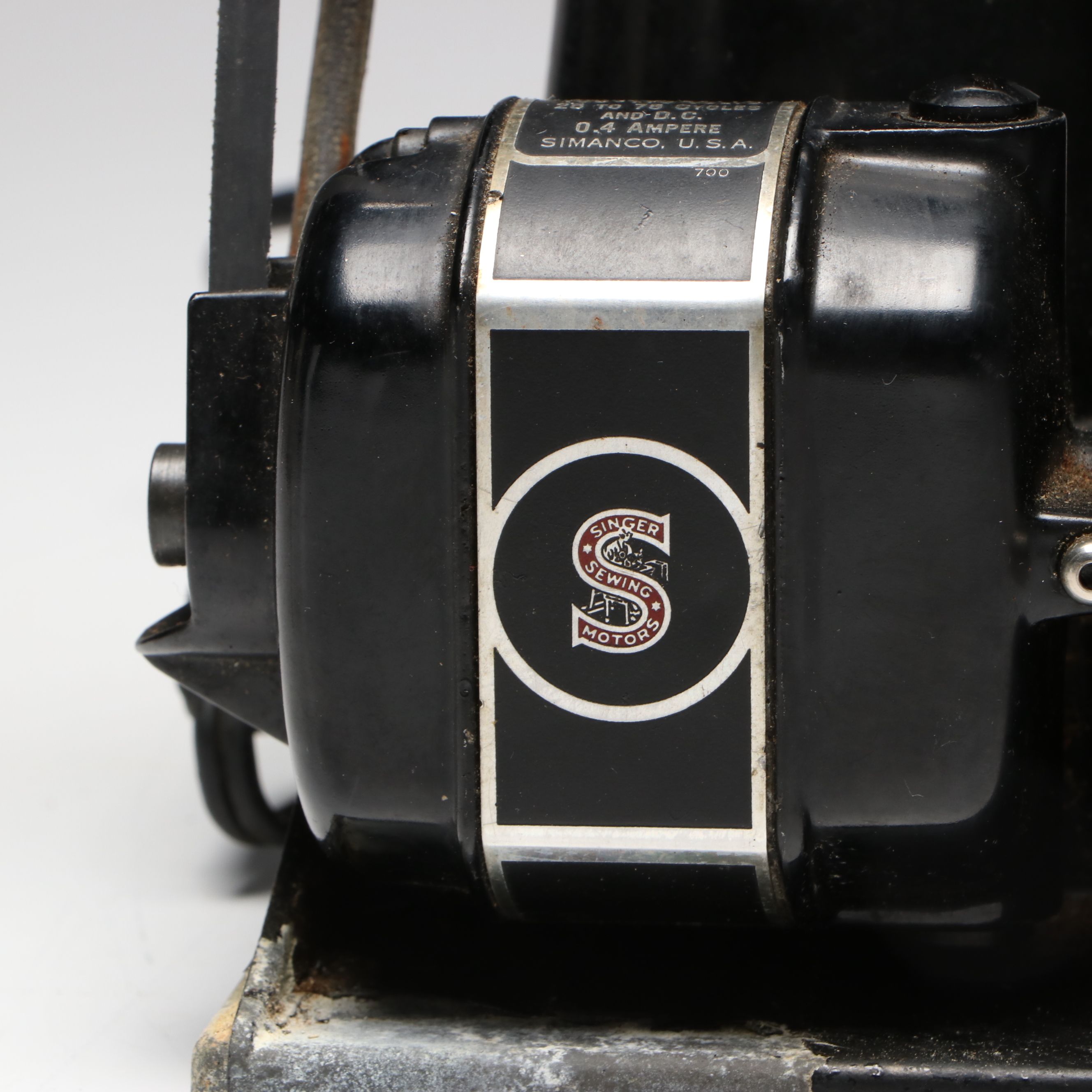 Singer Model 221 Featherweight Sewing Machine