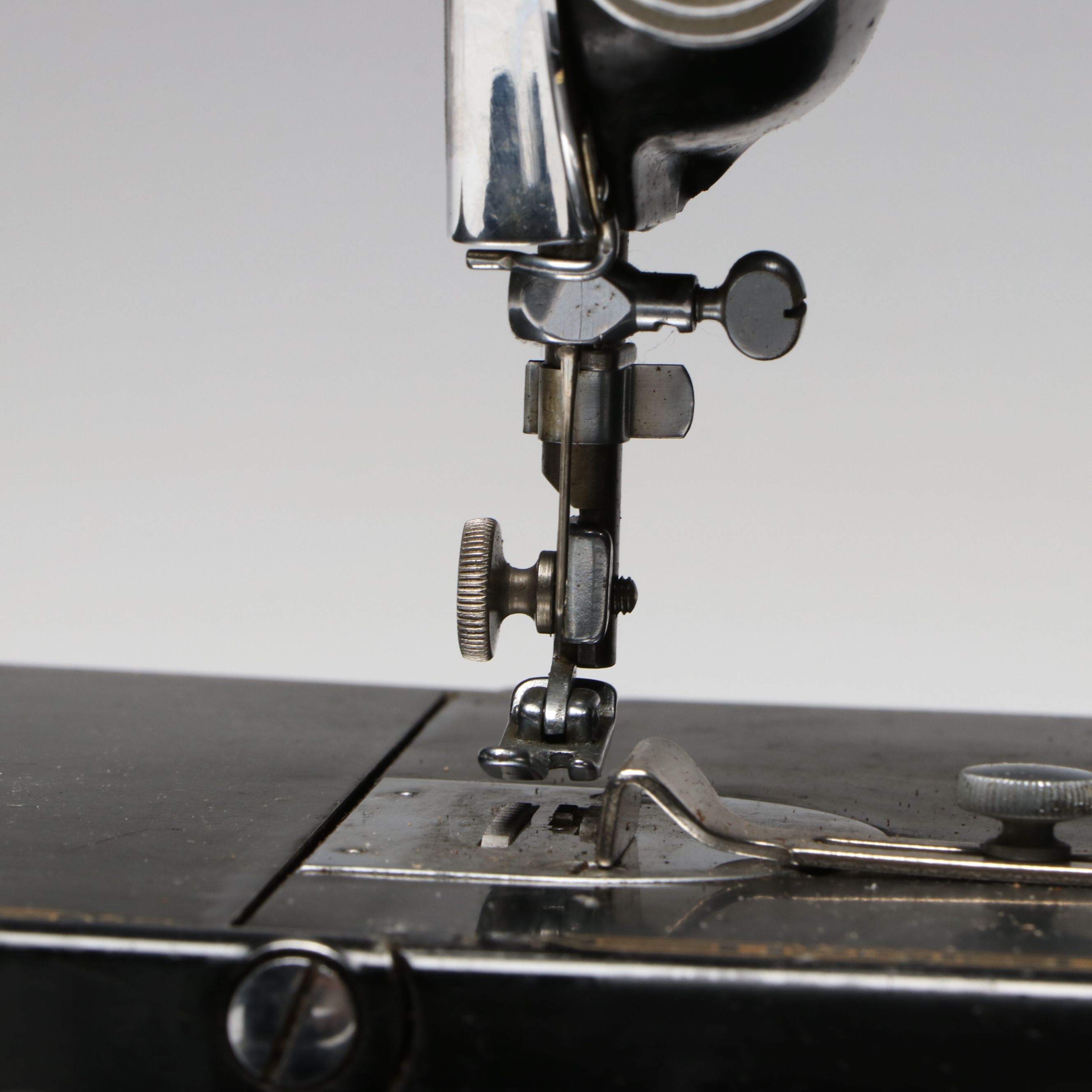 Singer Model 221 Featherweight Sewing Machine