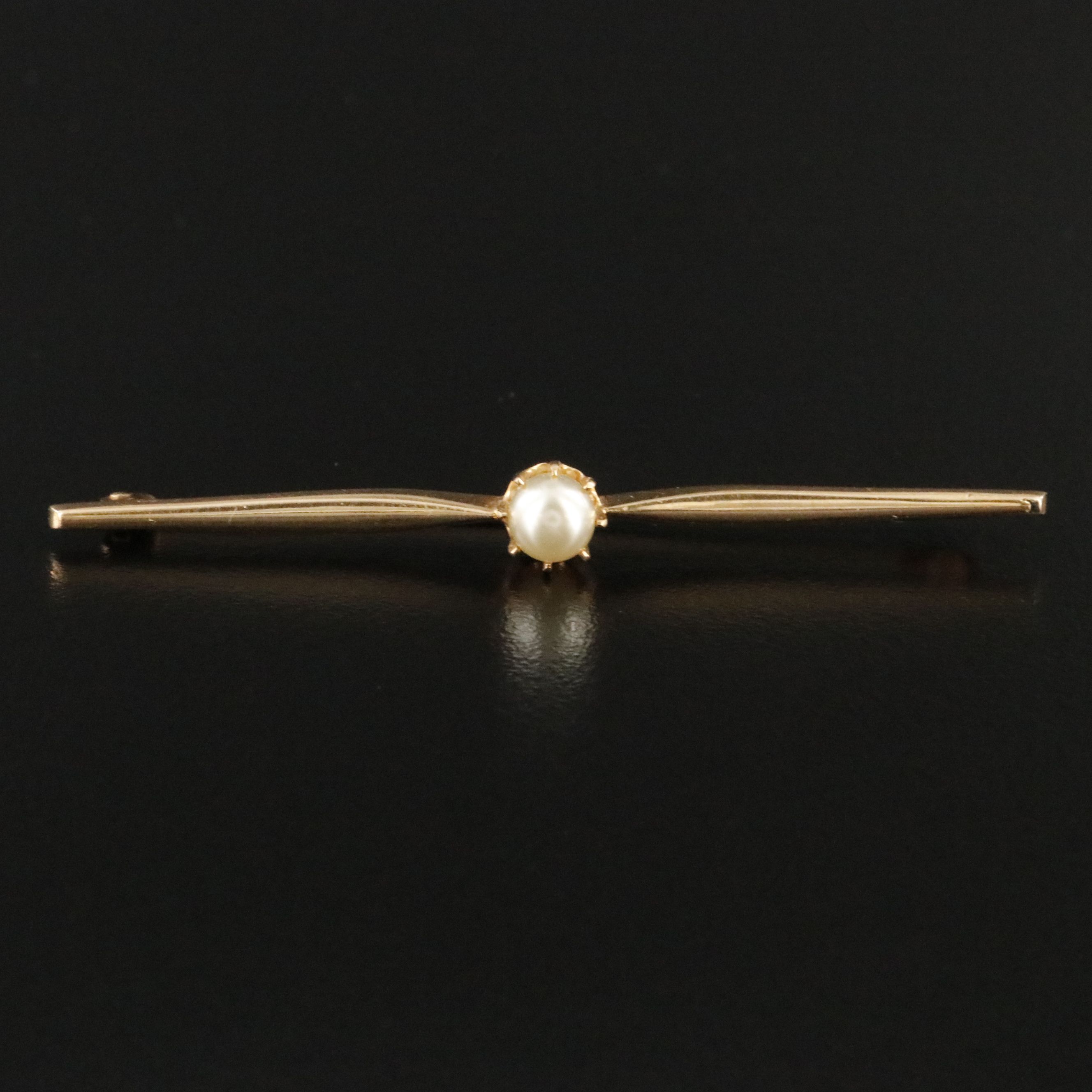 Scandinavian Gustaf Dahlgren & Co. 18K Faux Pearl Bar Pin, 1950s