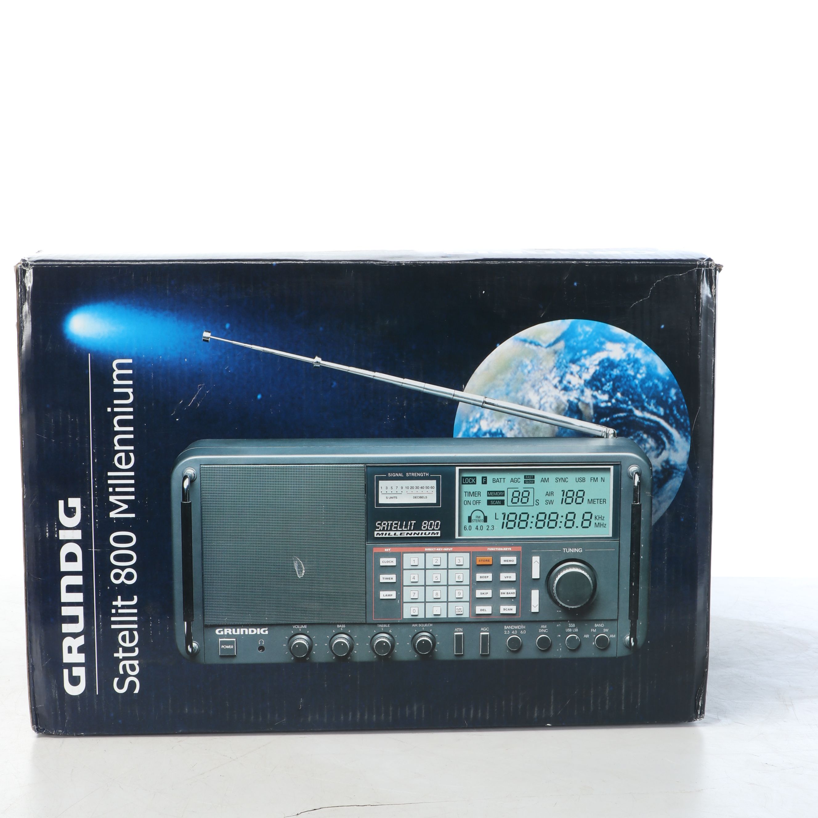 Grundig Satellit 800 Millennium Radio