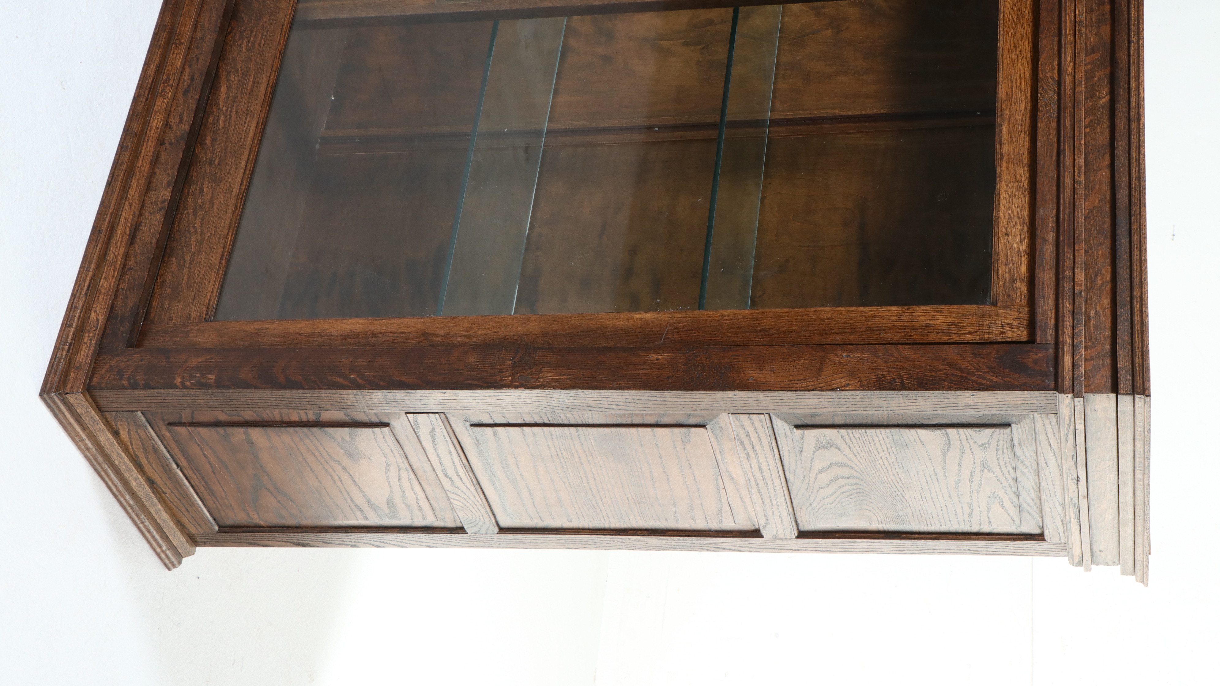 Federal Style Oak China Cabinet, Late 20th Century