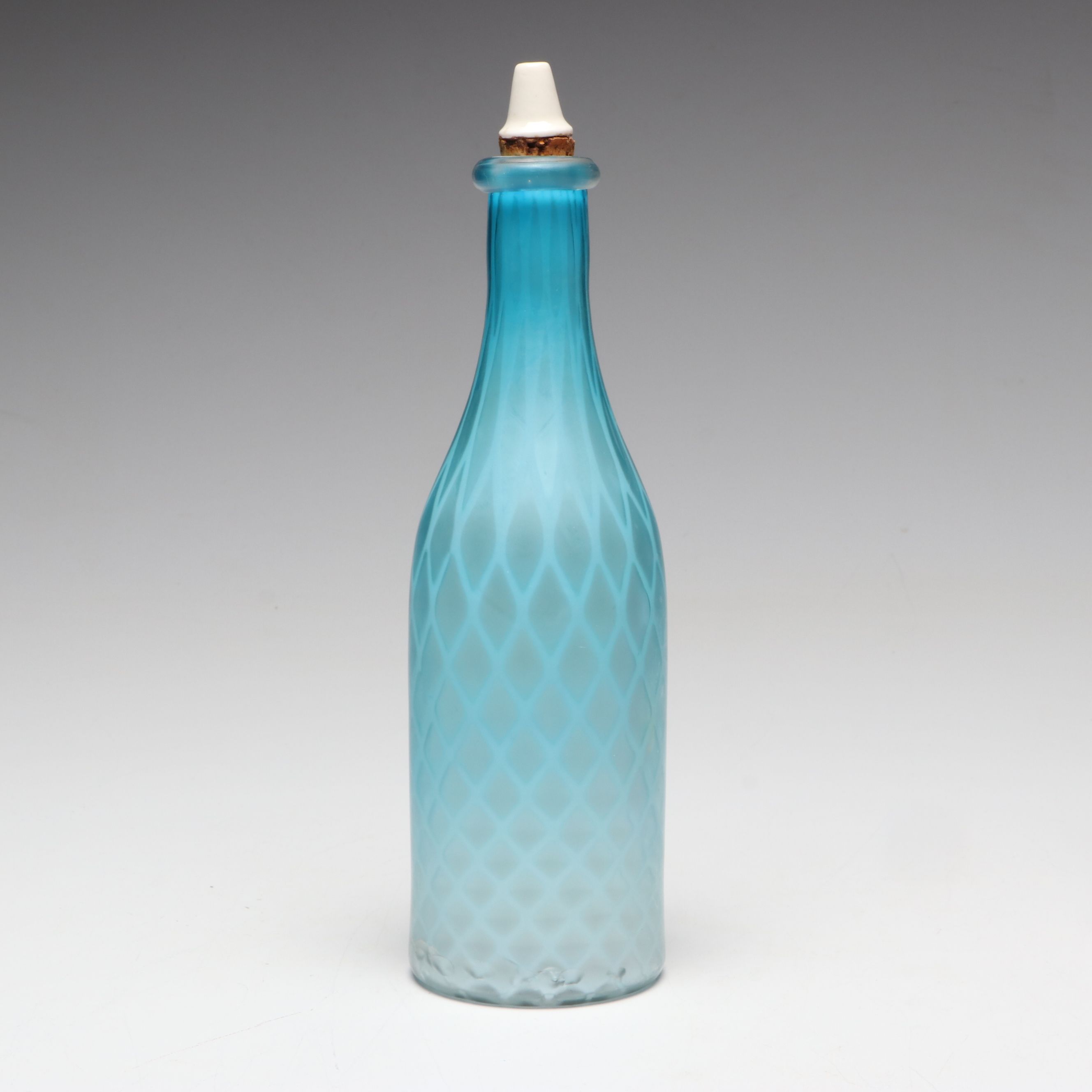 Satin Glass Diamond Quilted Pattern Oil Bottle with Spatter Glass Decanter