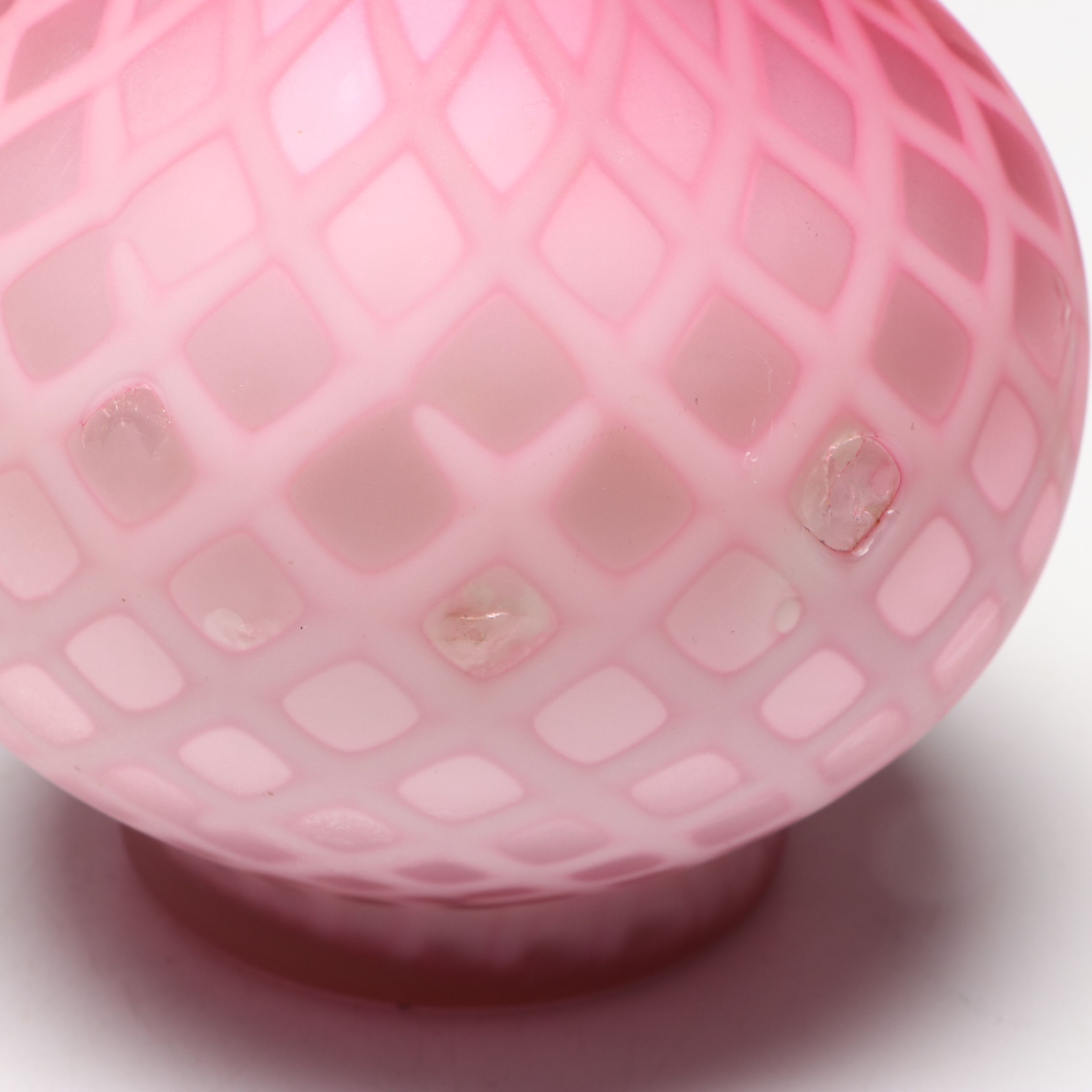 Satin Glass Diamond Quilted Pattern Oil Bottle with Spatter Glass Decanter