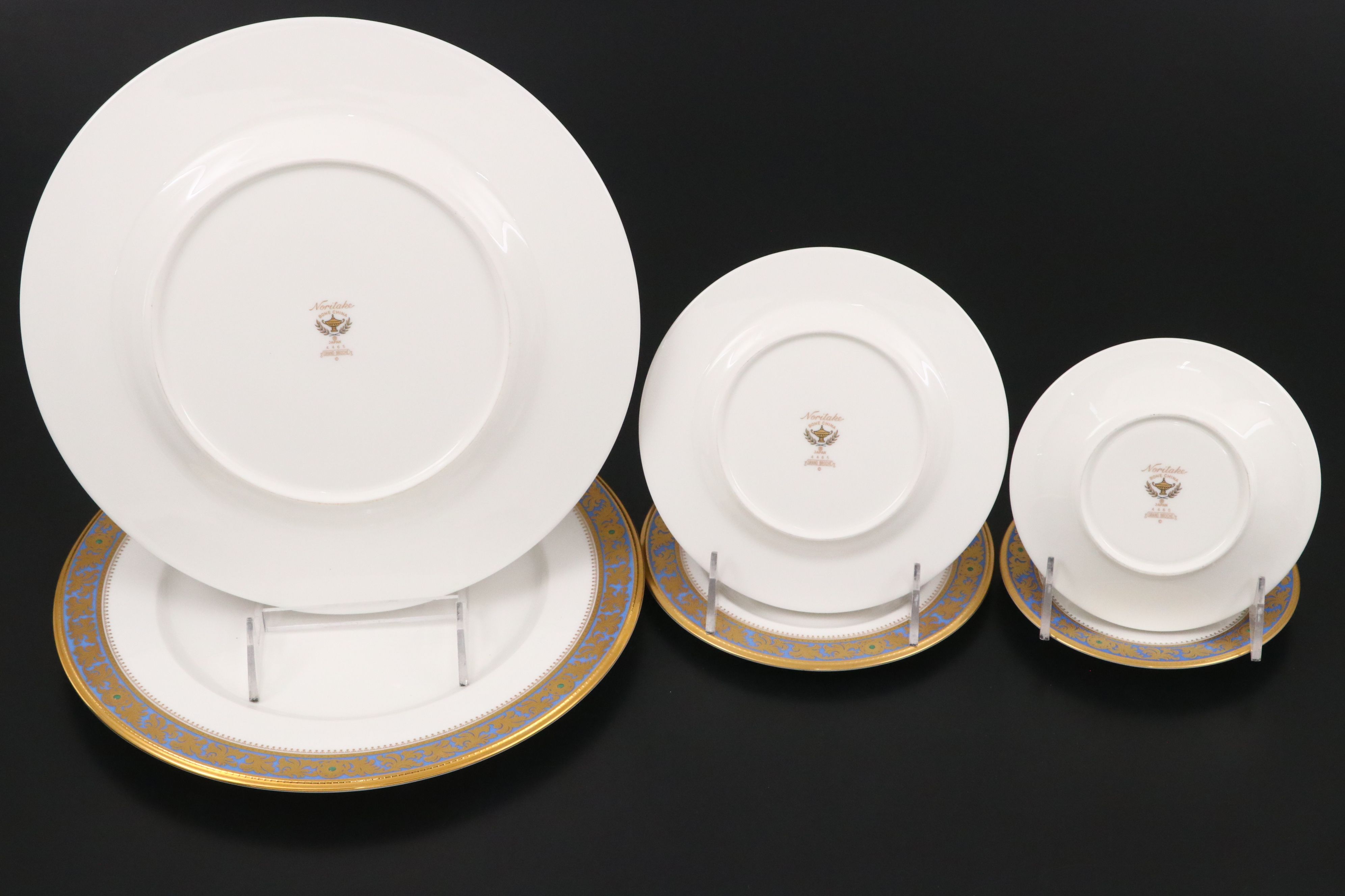 Noritake "Grand Broché" Japanese Bone China Dinnerware, Late 20th Century