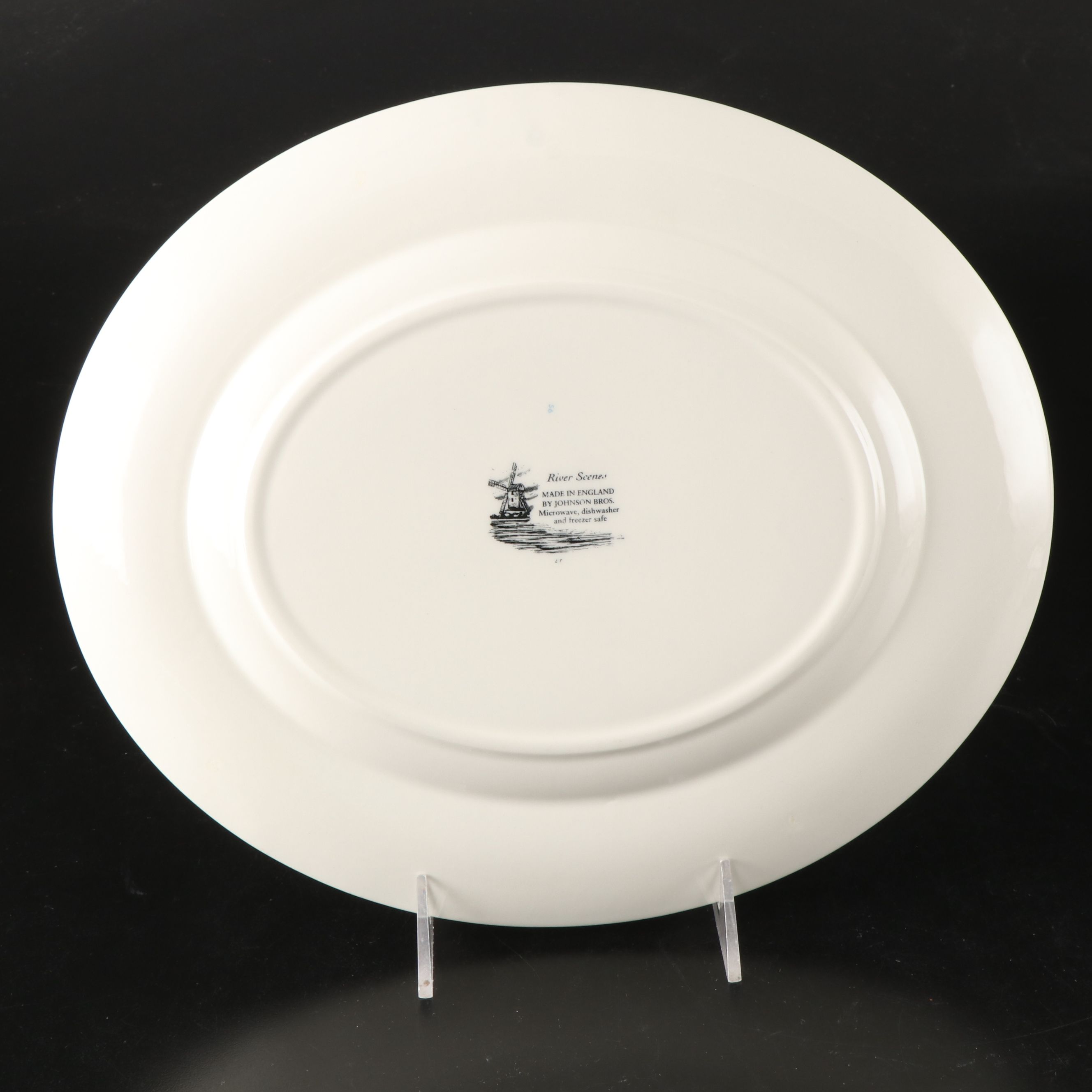 Cambridge "Portia" and Other Divided Servers with More Serveware and Accessories