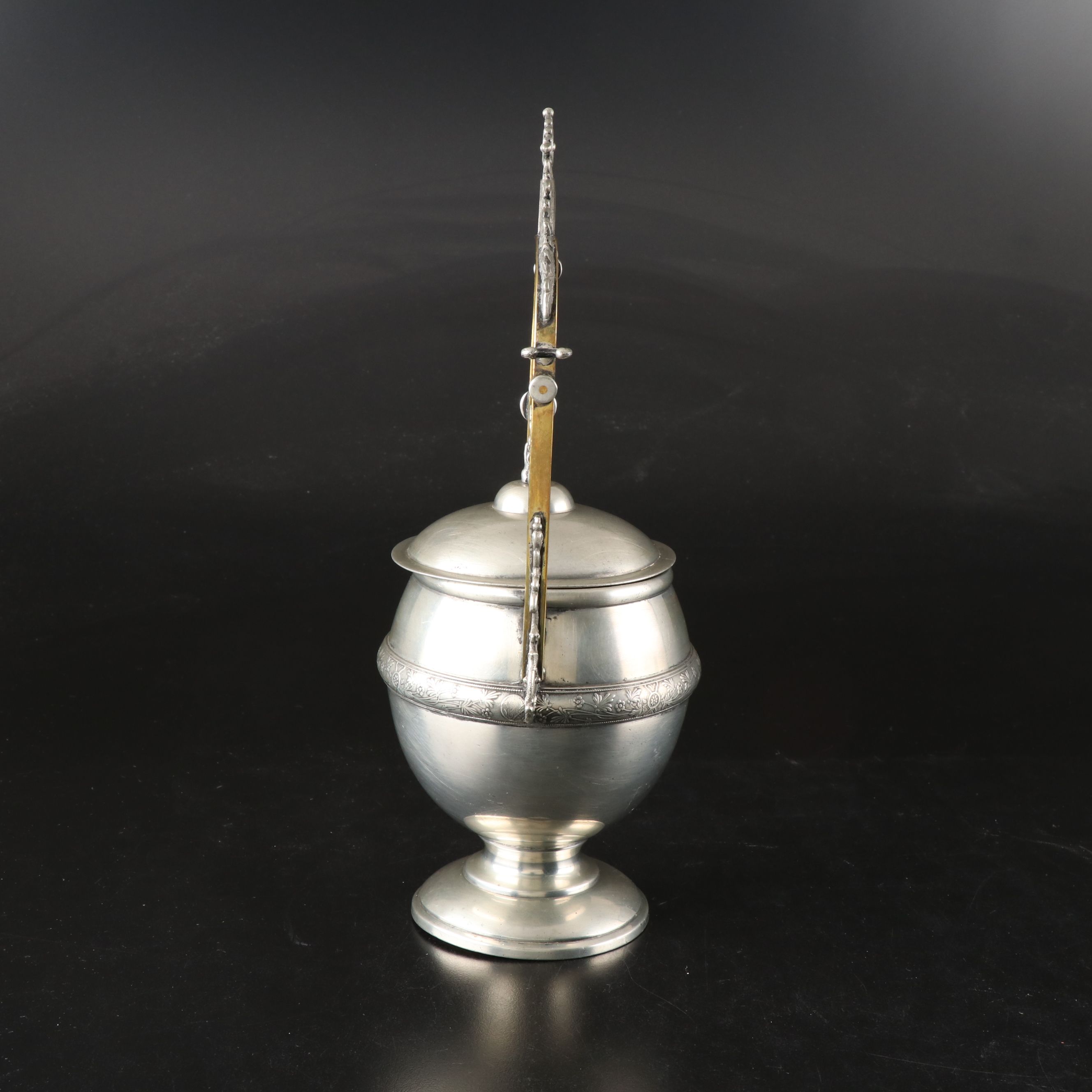 Cambridge "Portia" and Other Divided Servers with More Serveware and Accessories