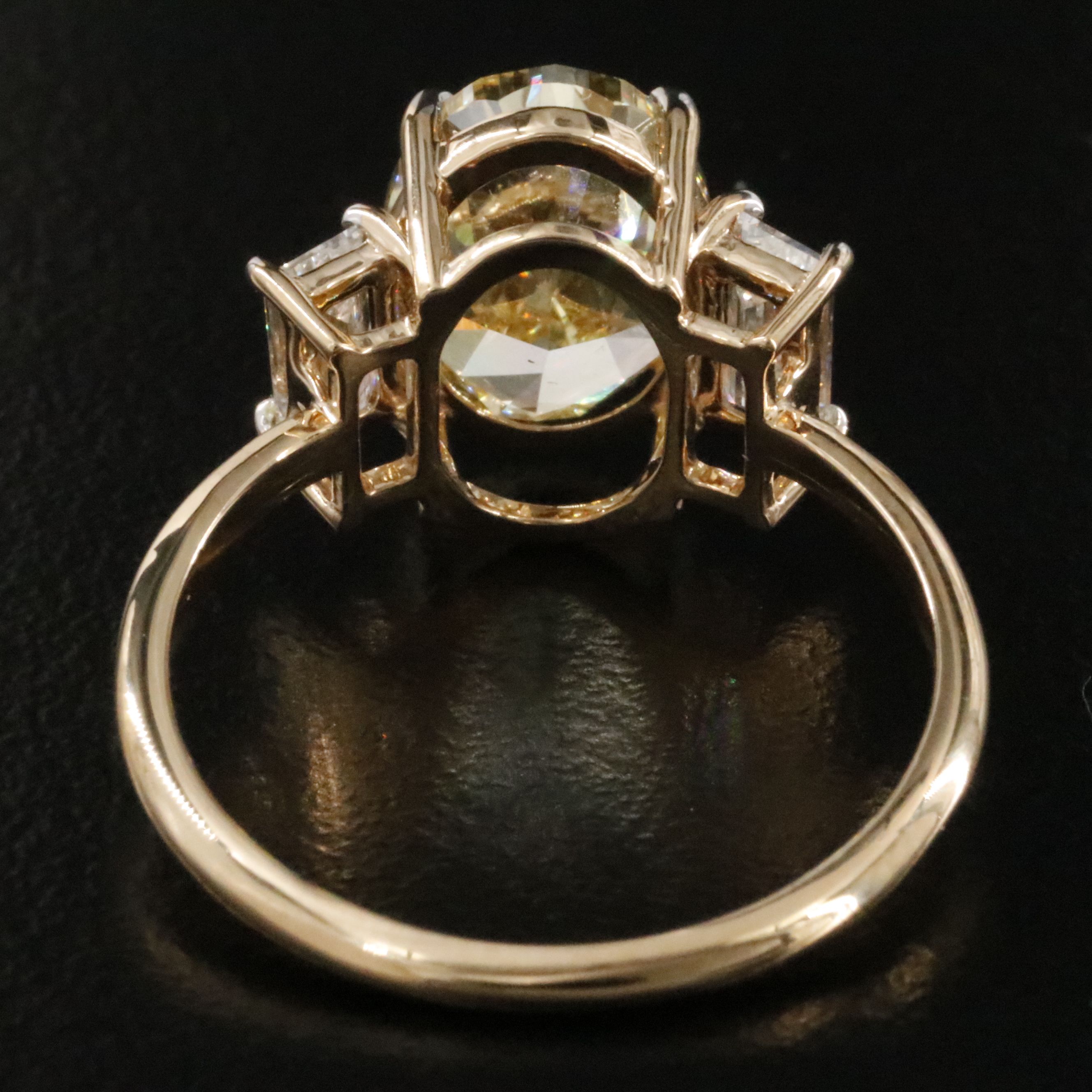 18K 3.59 CTW Lab Grown Diamond Ring w/ IGI Report & Fancy Intense Yellow Center