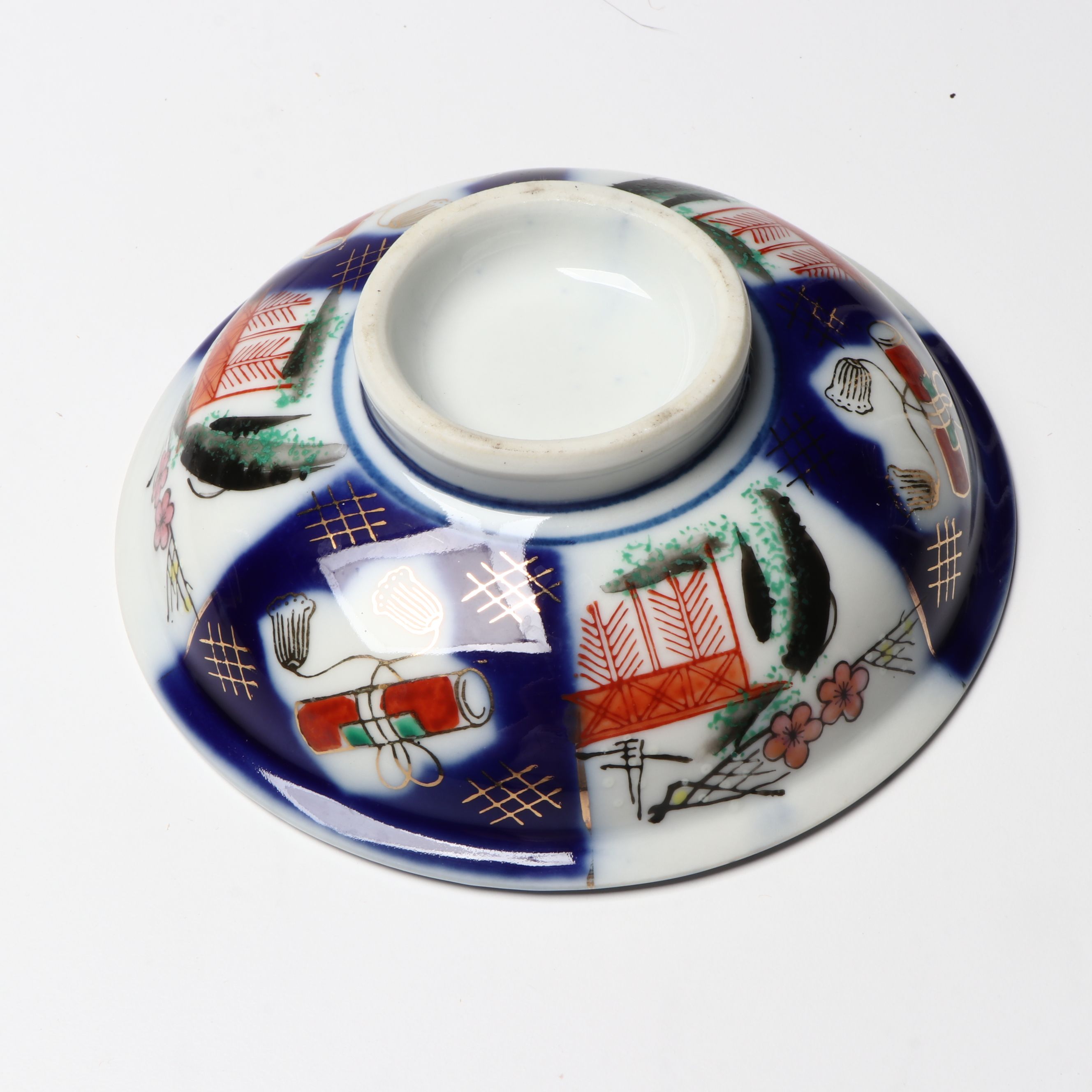 Japanese Imari Gilt Porcelain Dinnerware