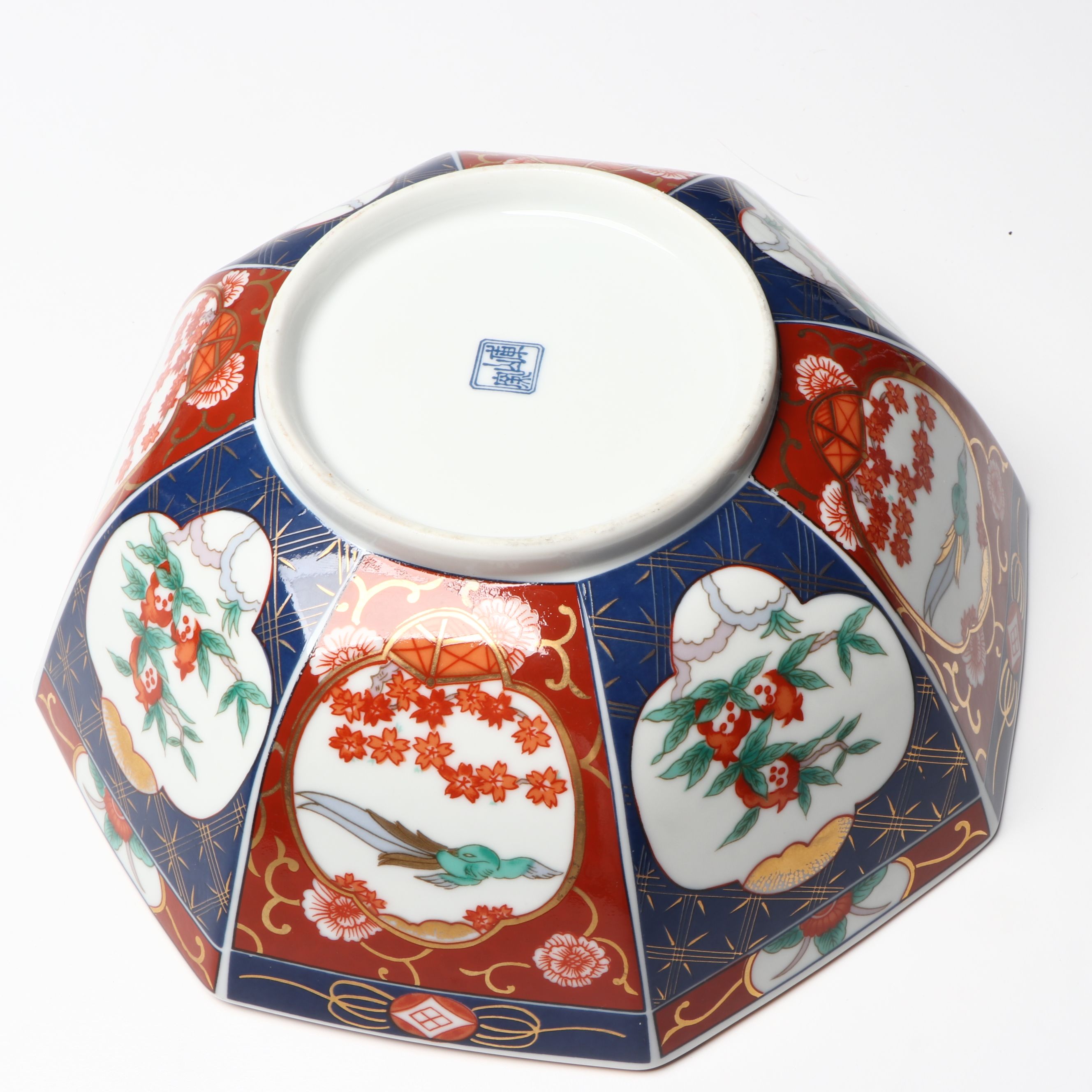 Japanese Imari Gilt Porcelain Dinnerware