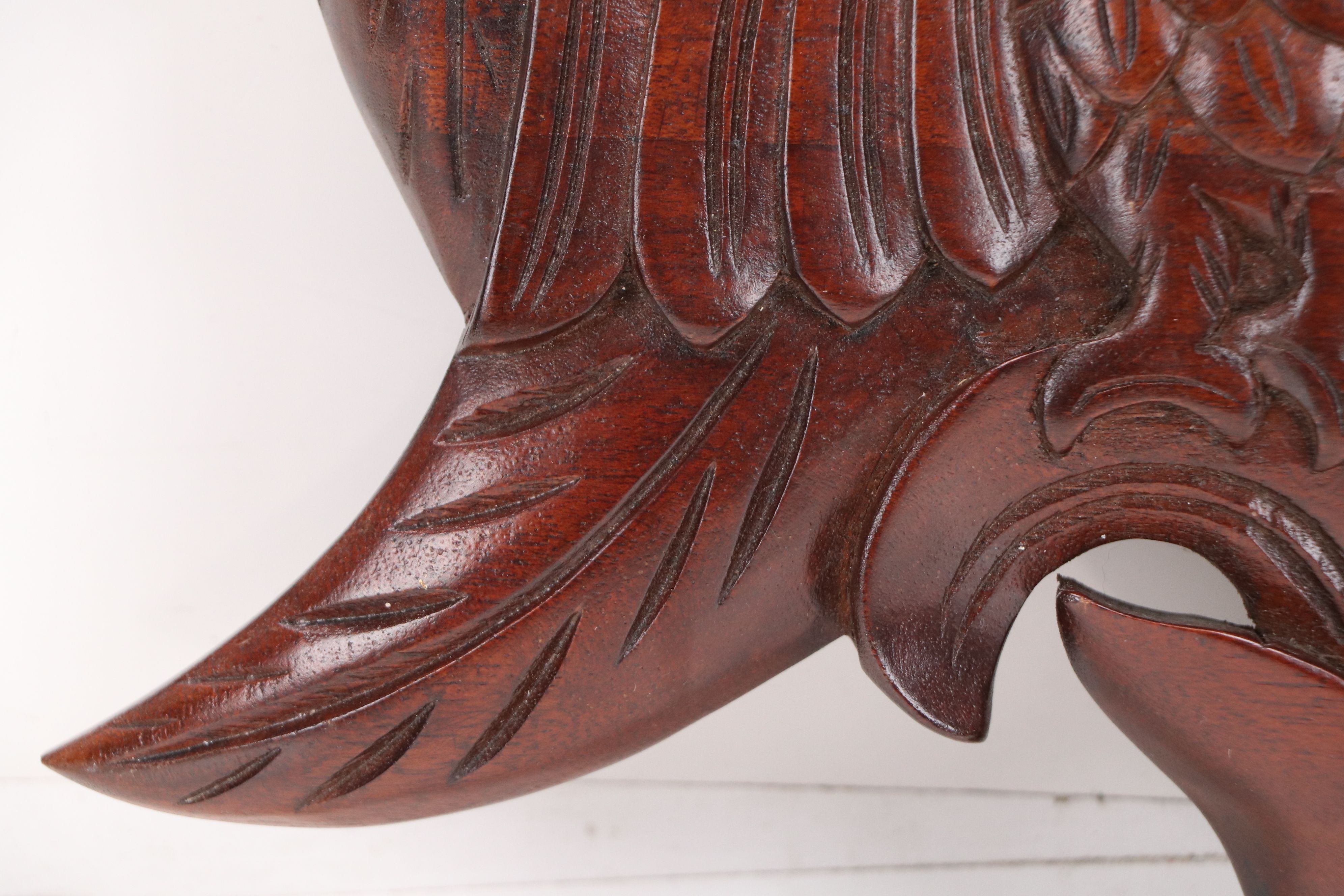 Double Eagles with Laurel Wreath Wall Carving, Mid to Late 20th Century